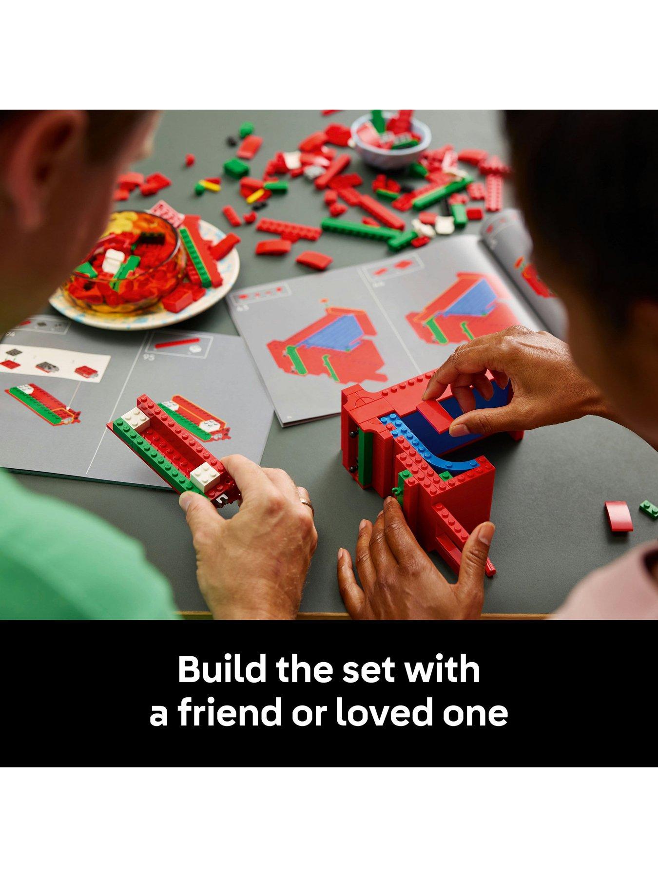 Image 5 of 8 of LEGO ART Love Letters 31214