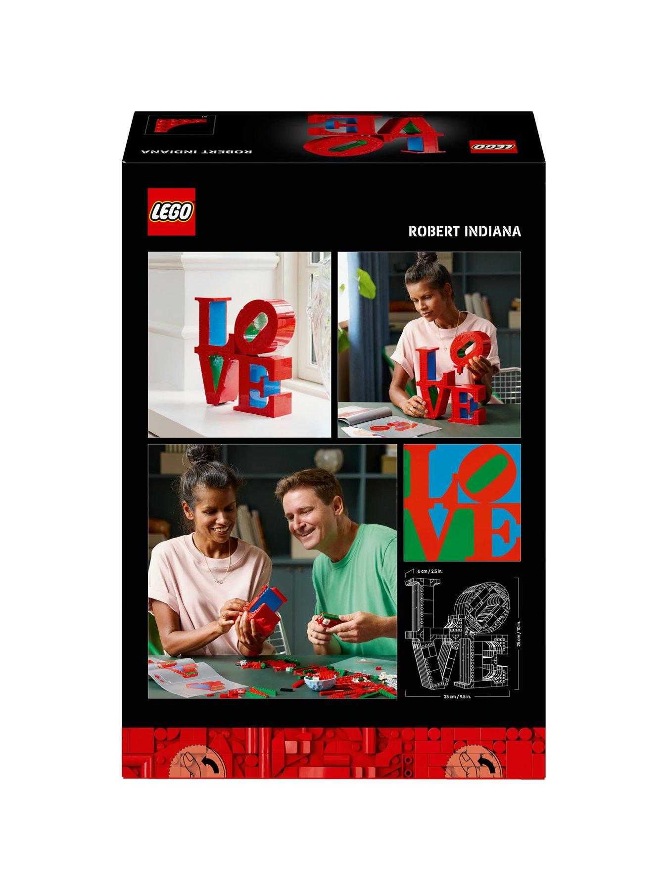 Image 7 of 8 of LEGO ART Love Letters 31214