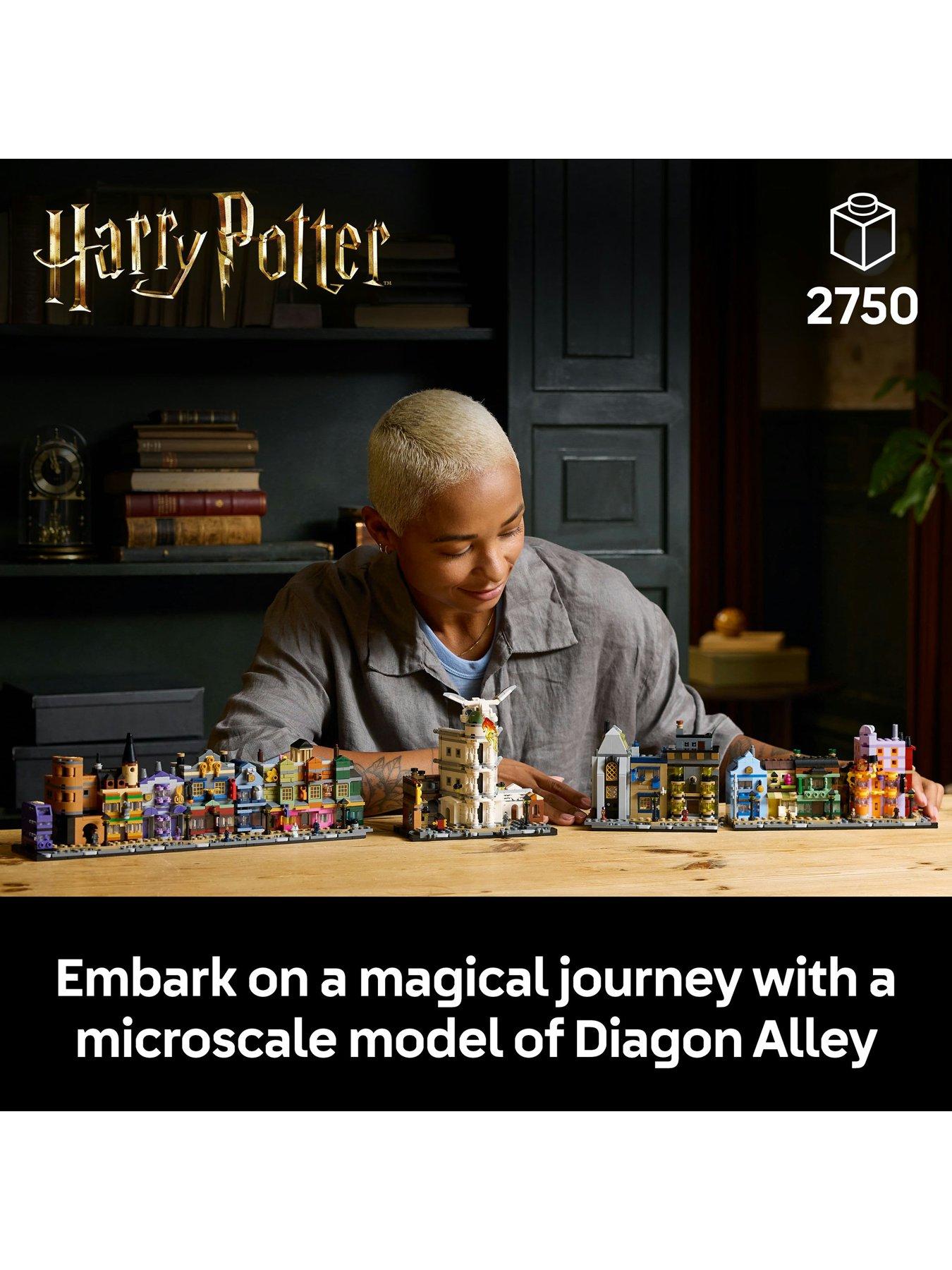 Image 2 of 8 of LEGO Harry Potter Diagon Alley Wizarding Shops 76444