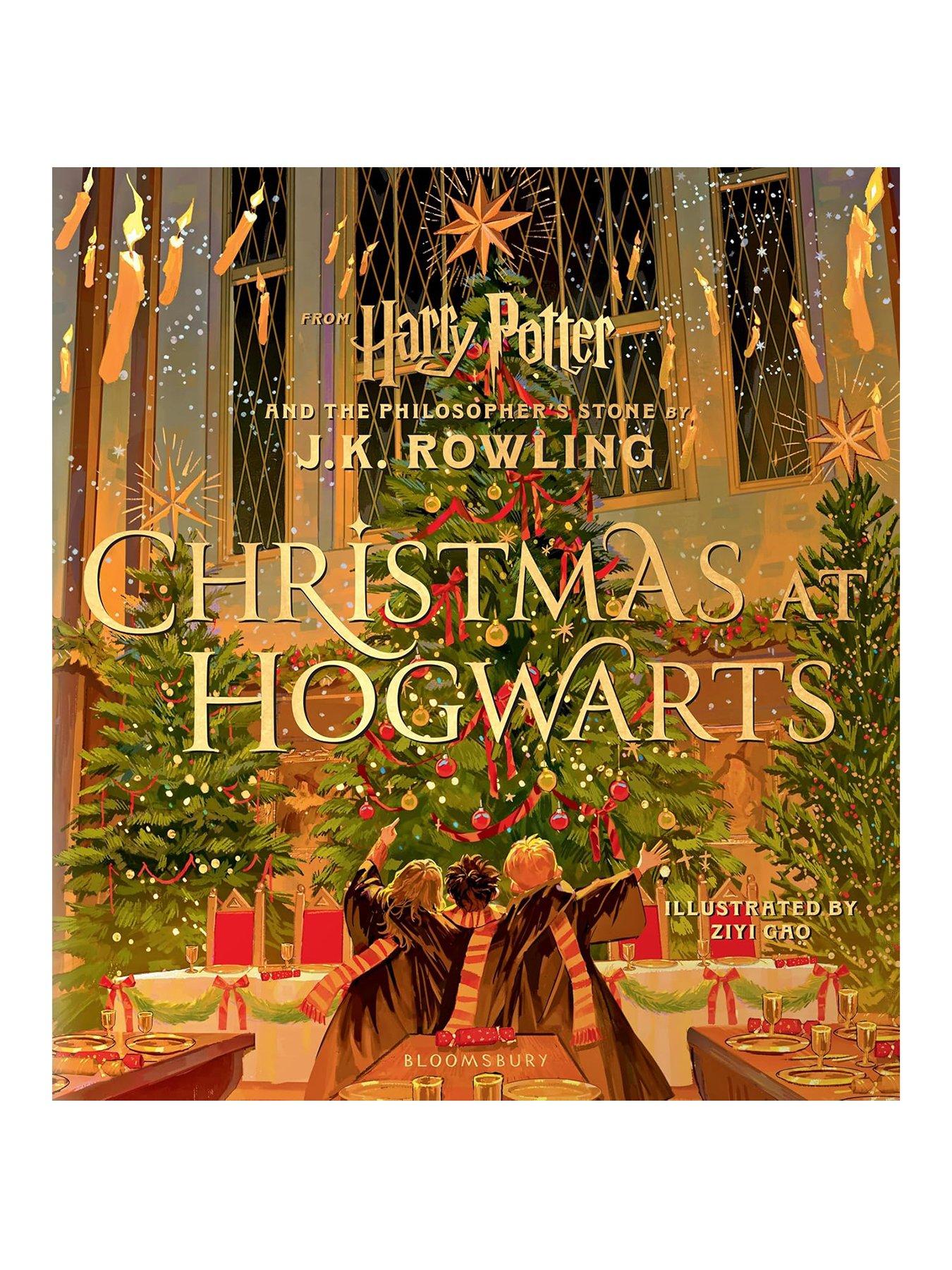 Harry Potter Christmas at Hogwarts Illustrated Gift Book