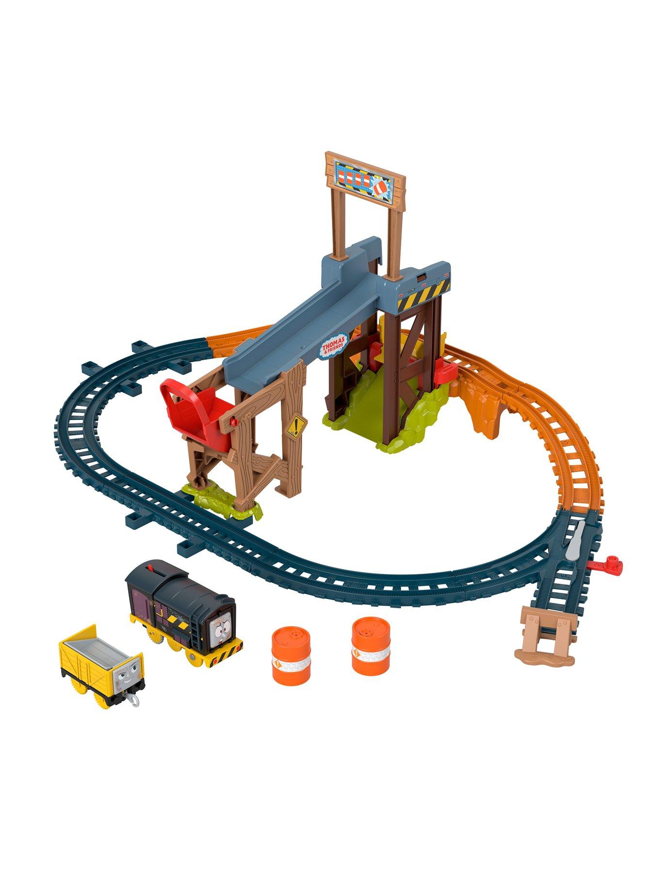 Thomas Friends Diesel's Lift Load Construction Set, Motorized