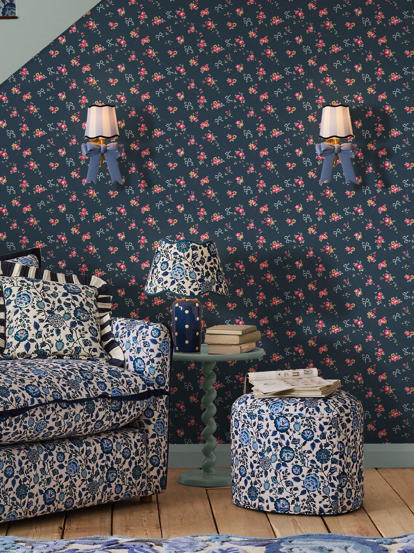 undefined Rose & Bows Navy Wallpaper