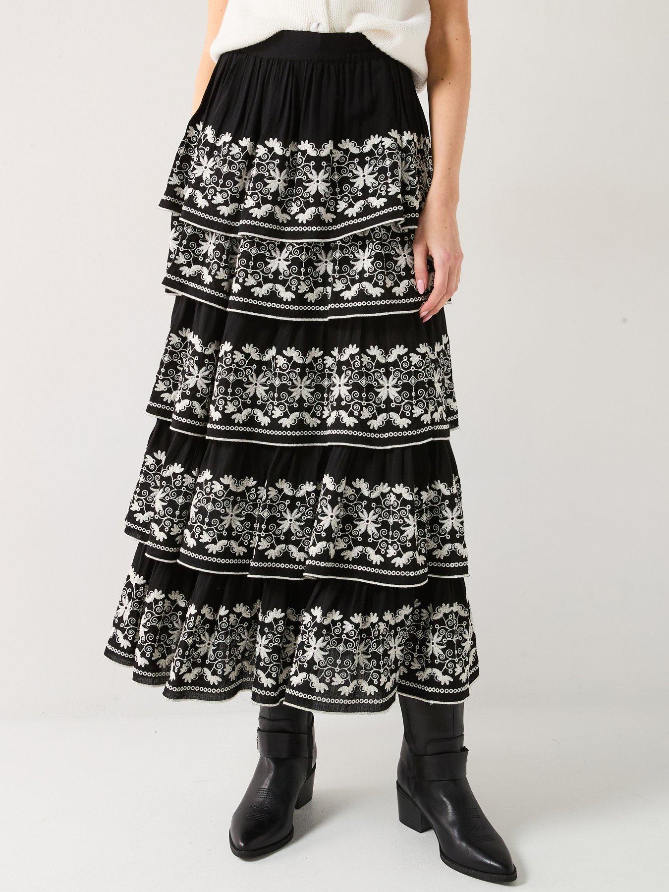 undefined Embroidered Tiered Midi Skirt - Black