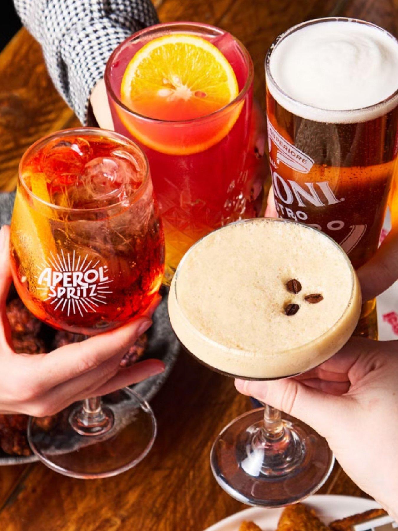 Image 3 of 4 of Virgin Experience Days Bottomless Brunch for Two at Social Pubs &amp; Kitchens - 105 UK Locations