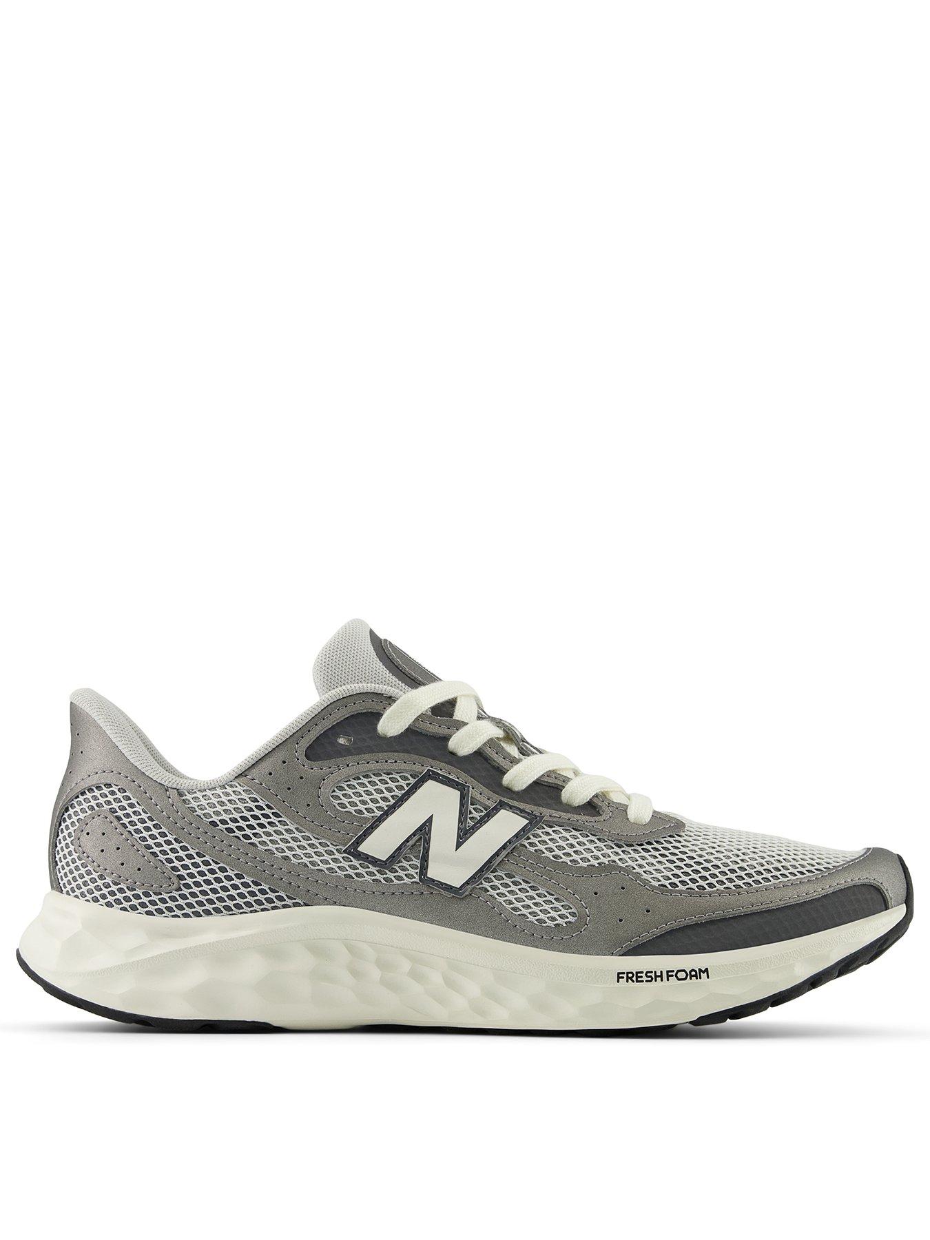 undefined Mens Running Arishi V4 Trainers - Grey