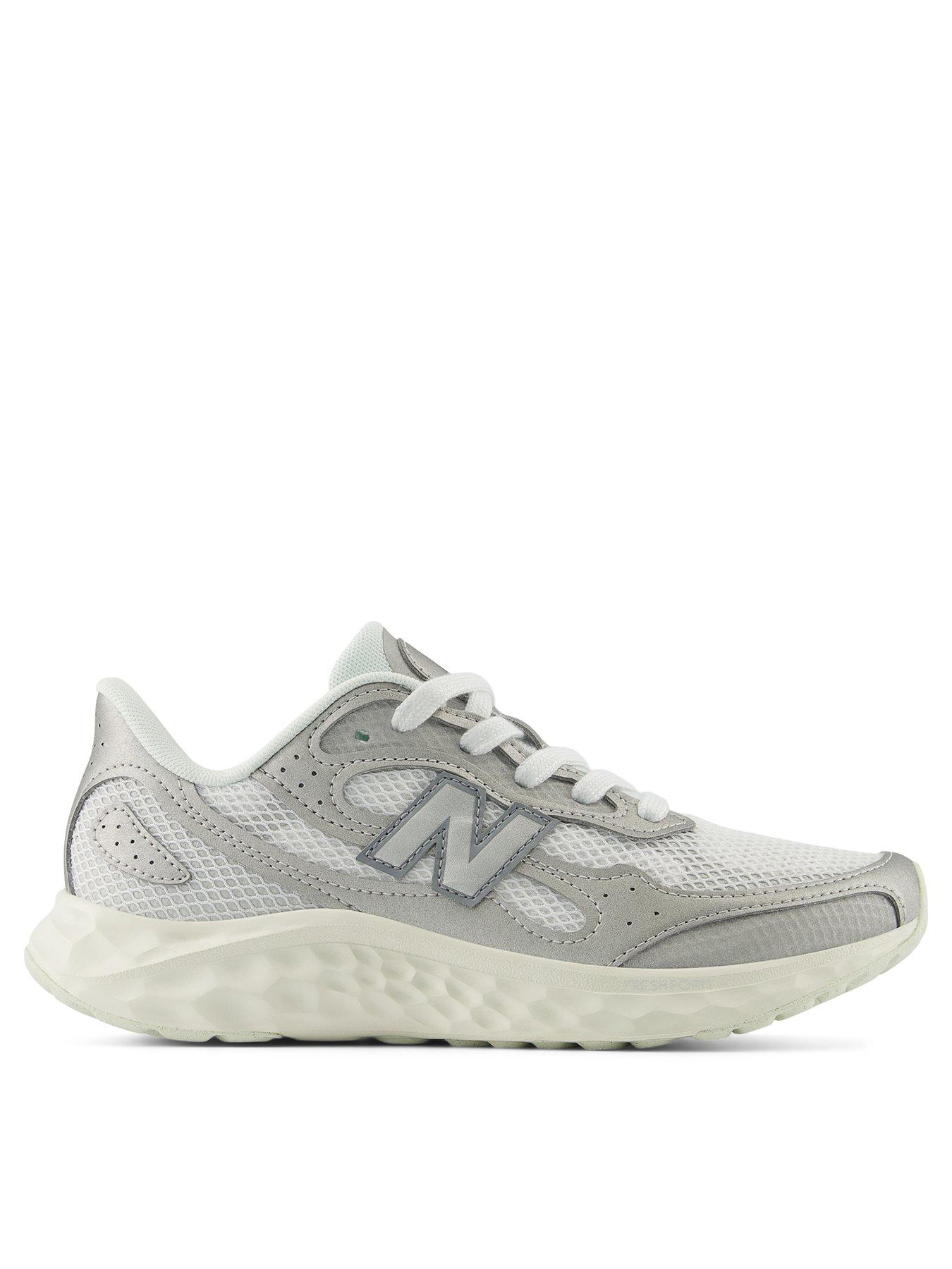 undefined Womens Running Arishi V4 Trainers - Silver