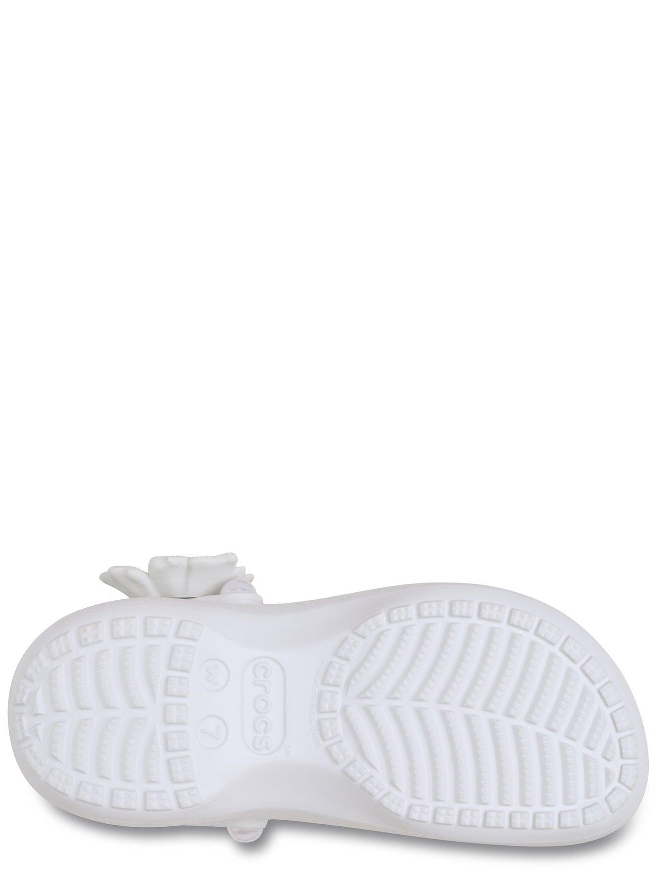 Image 5 of 6 of Crocs Classic Platform Bouquet Clogs - Grey