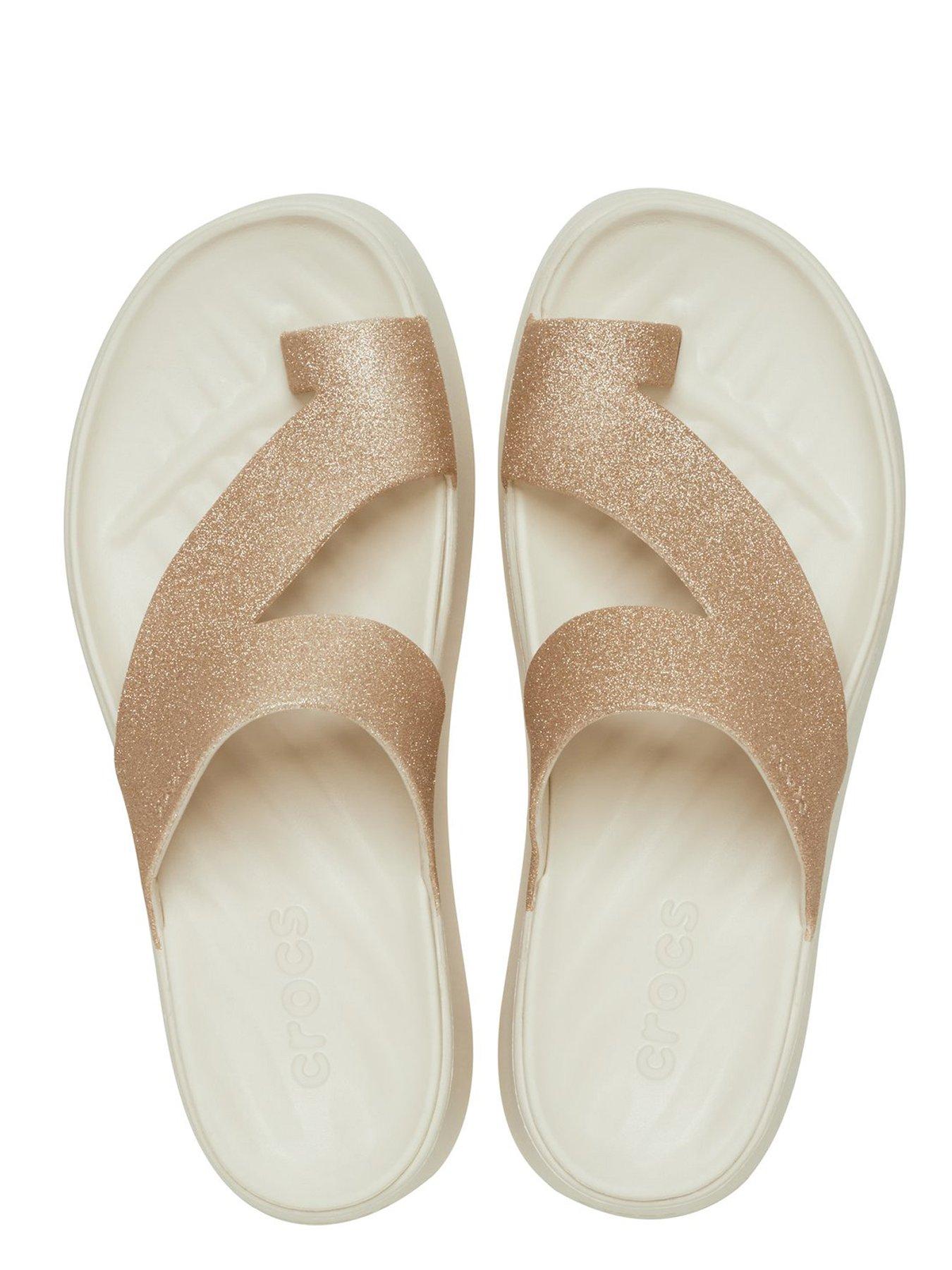Image 4 of 6 of Crocs Getaway Platform Glitter Toe Loop - Beige