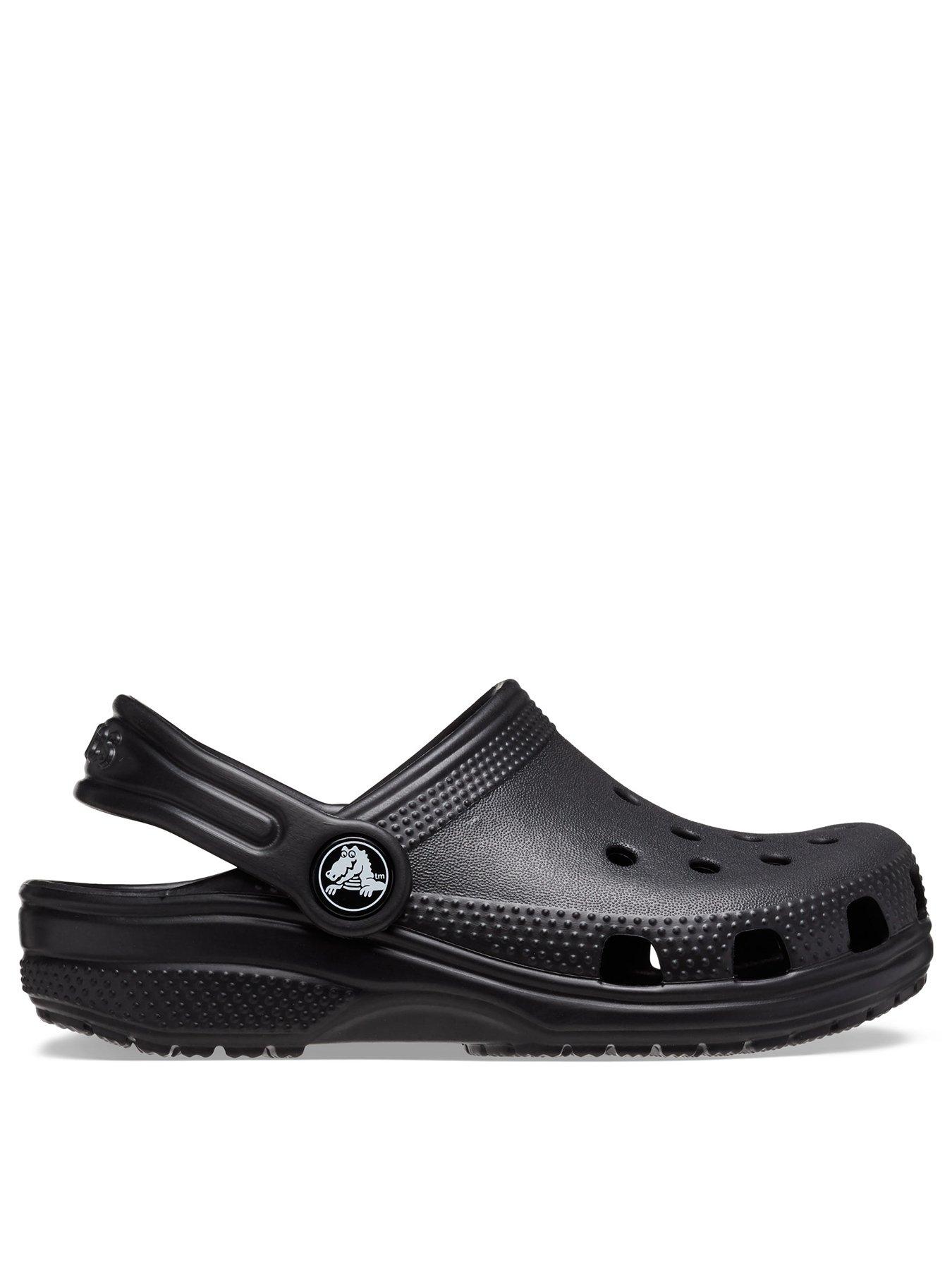 Crocs Kids Classic Clog, Black, Size 1 Older