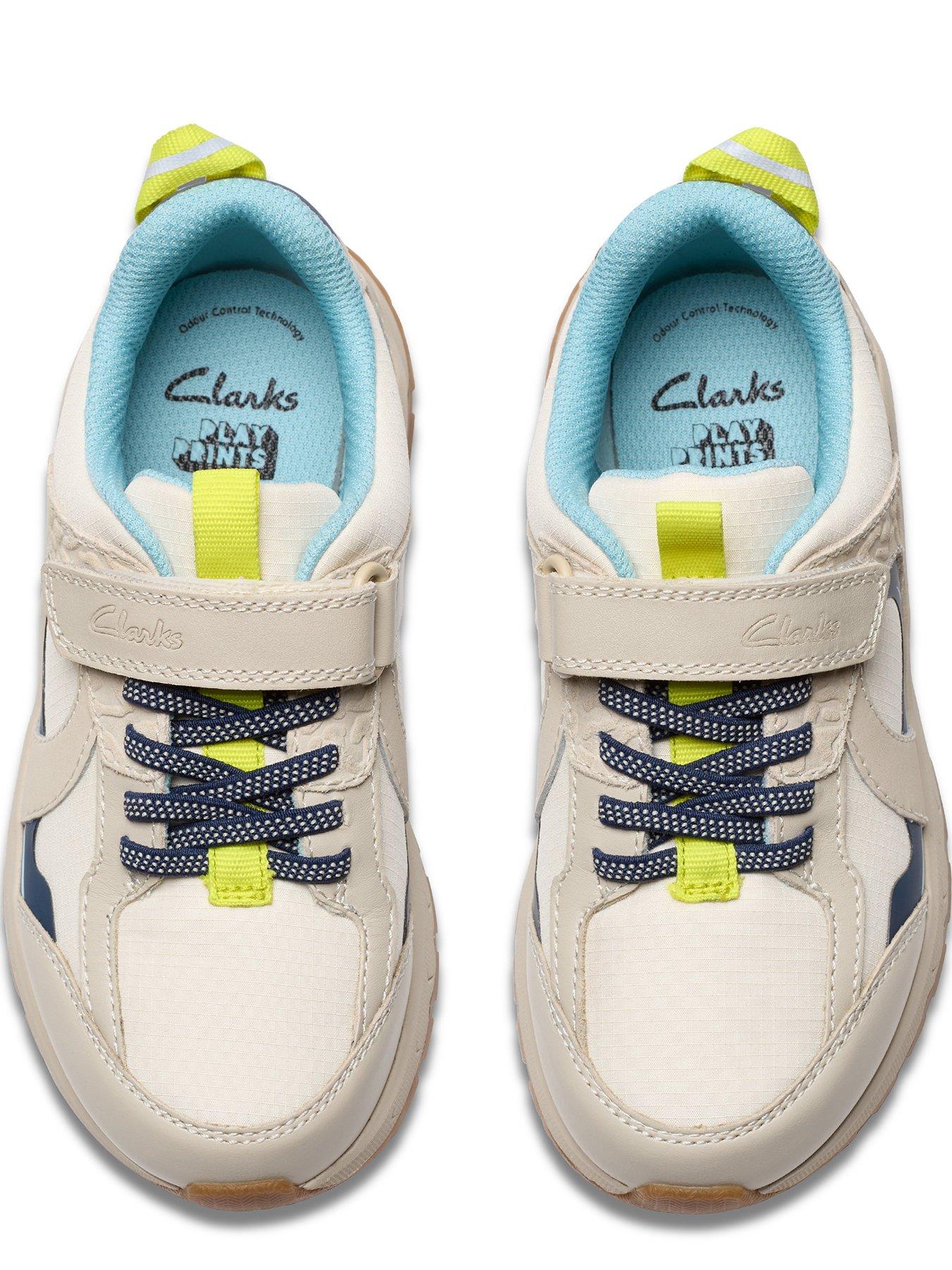 Image 4 of 7 of Clarks Selva Hero K