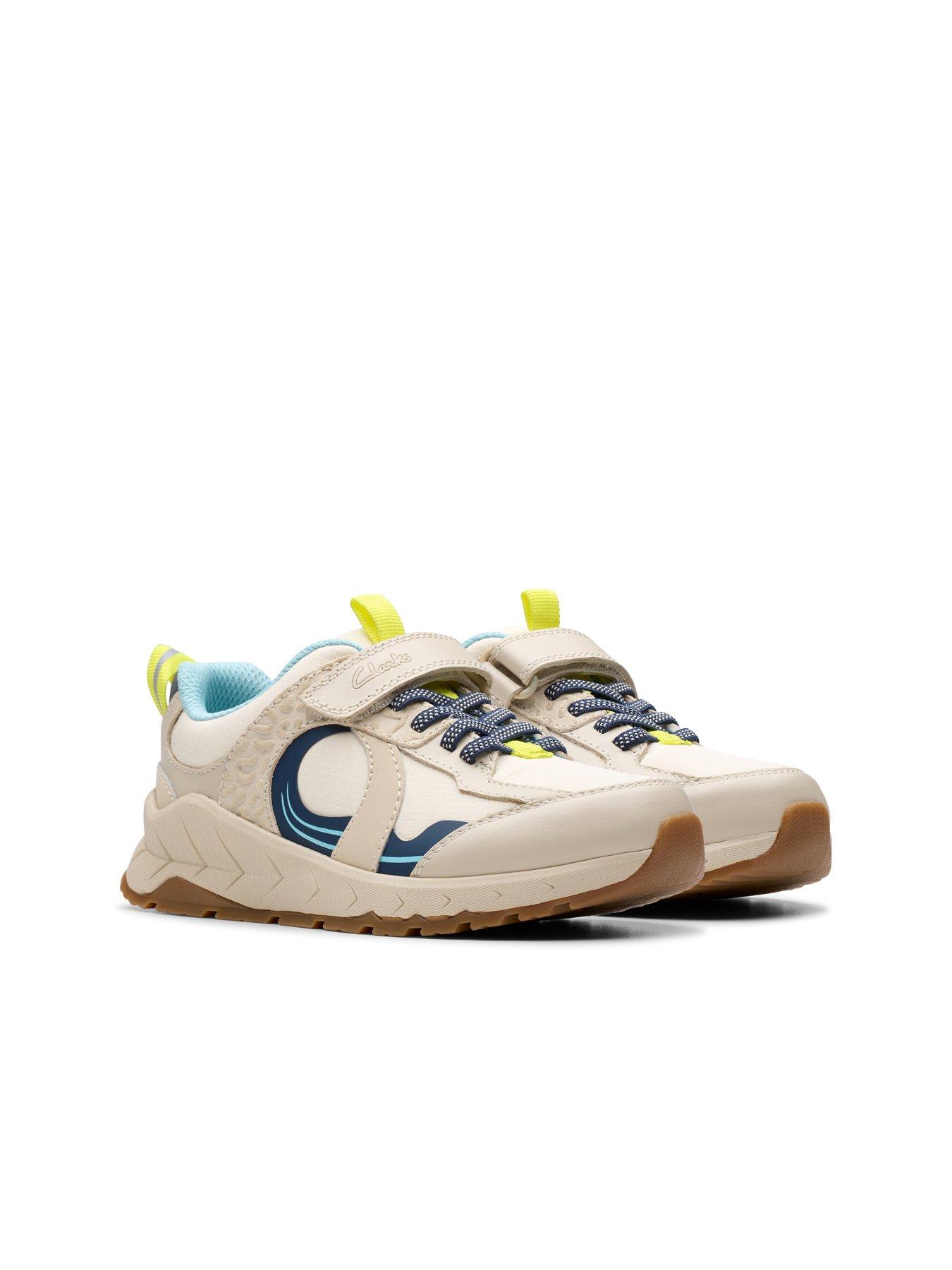 Image 7 of 7 of Clarks Selva Hero K