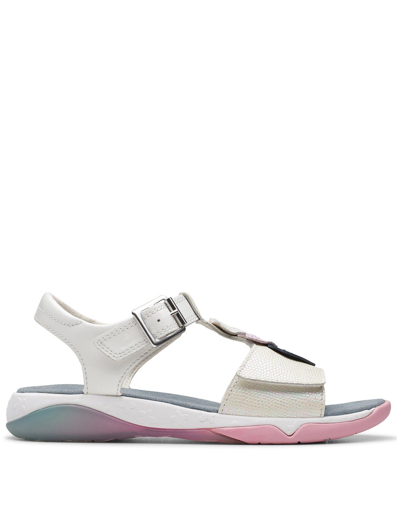 undefined Osian Charm K - White