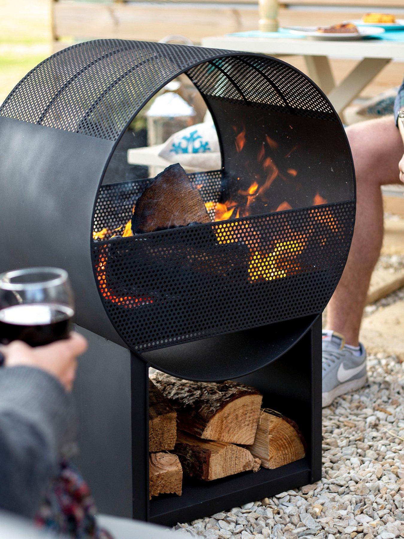 Image 4 of 7 of La Hacienda Camacha Fire Pit