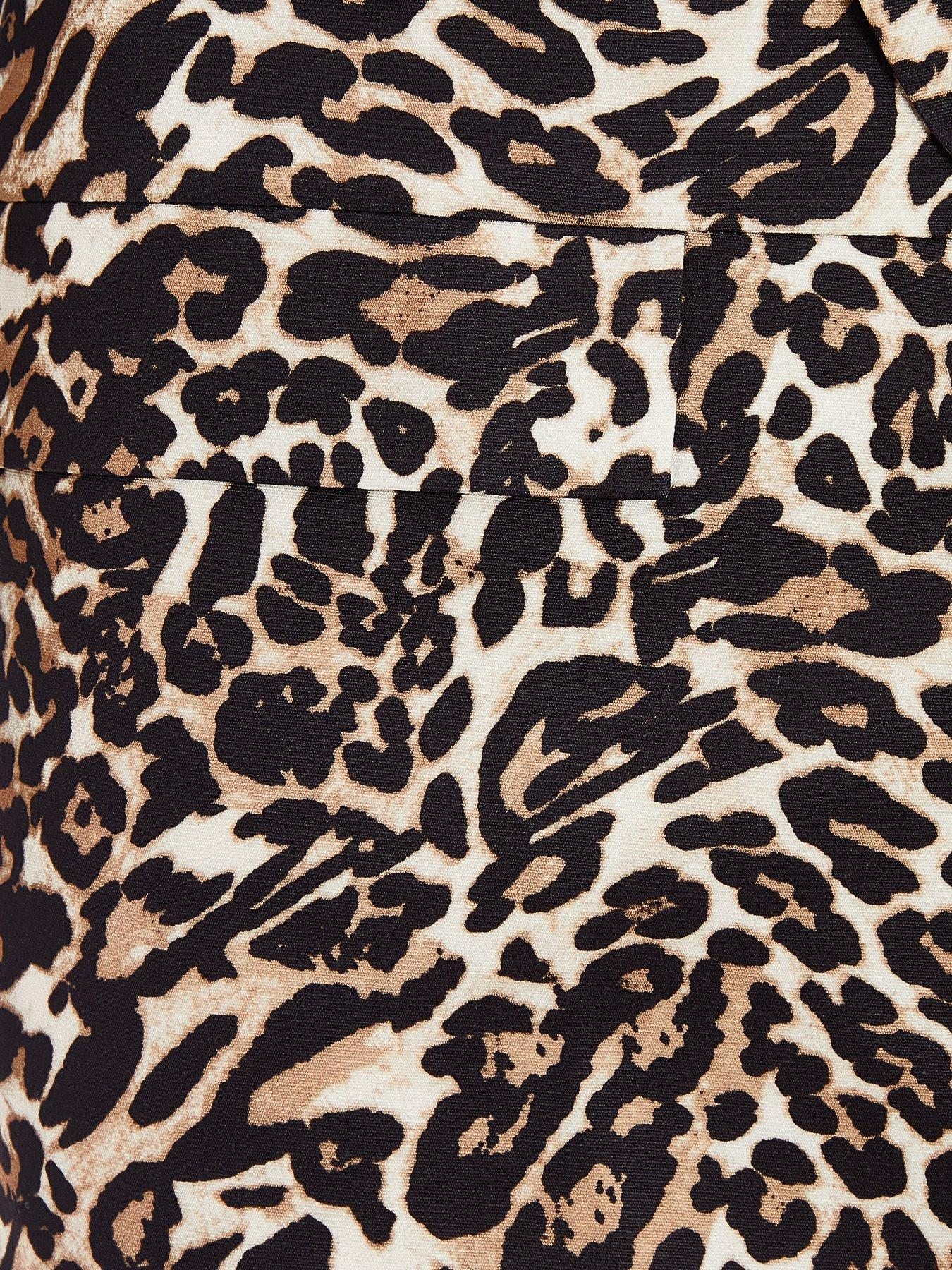 Image 6 of 6 of Quiz Brown Leopard Print Blazer