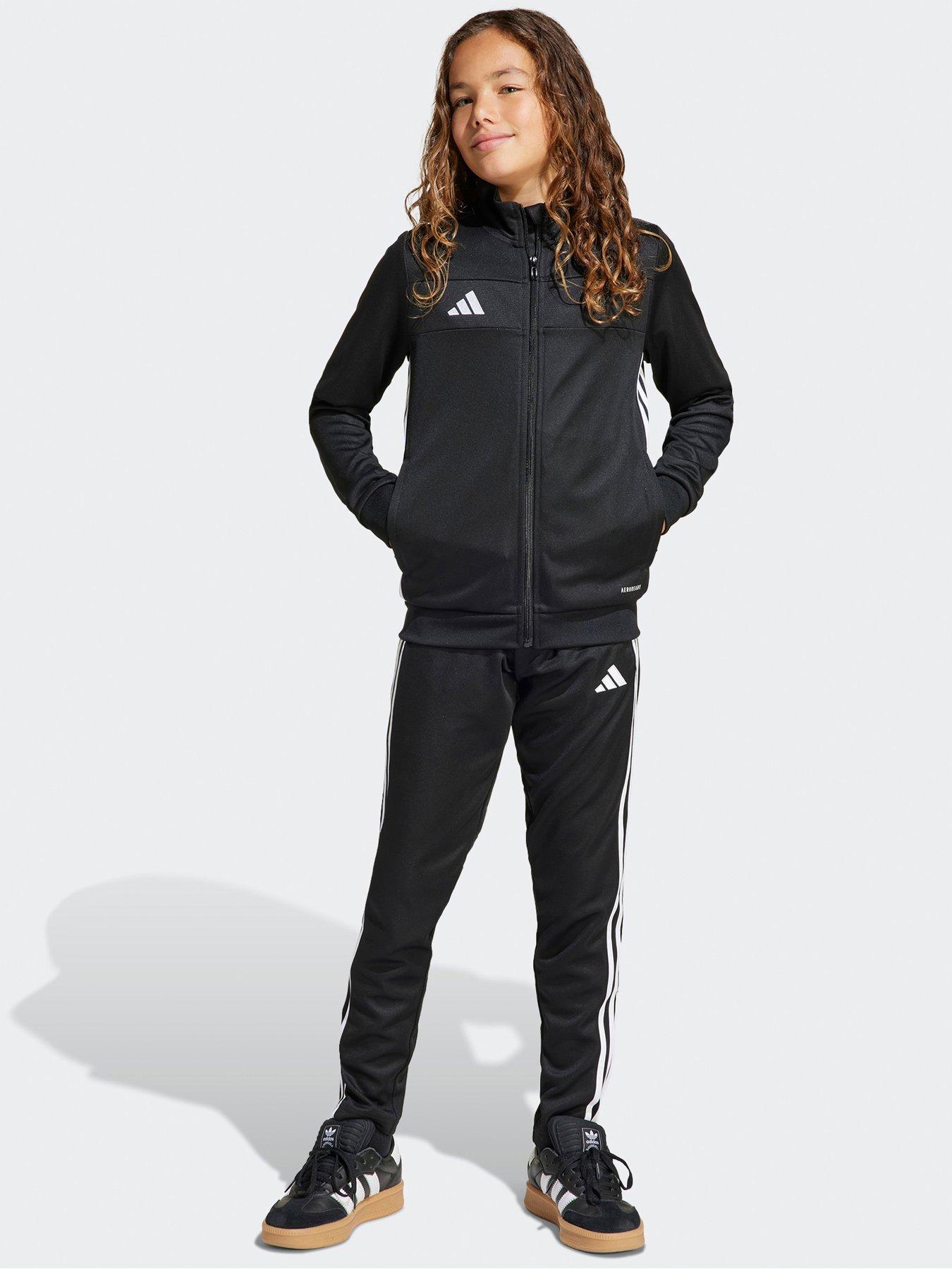 undefined Youth  Tiro Essentials Tracksuit - Black/white