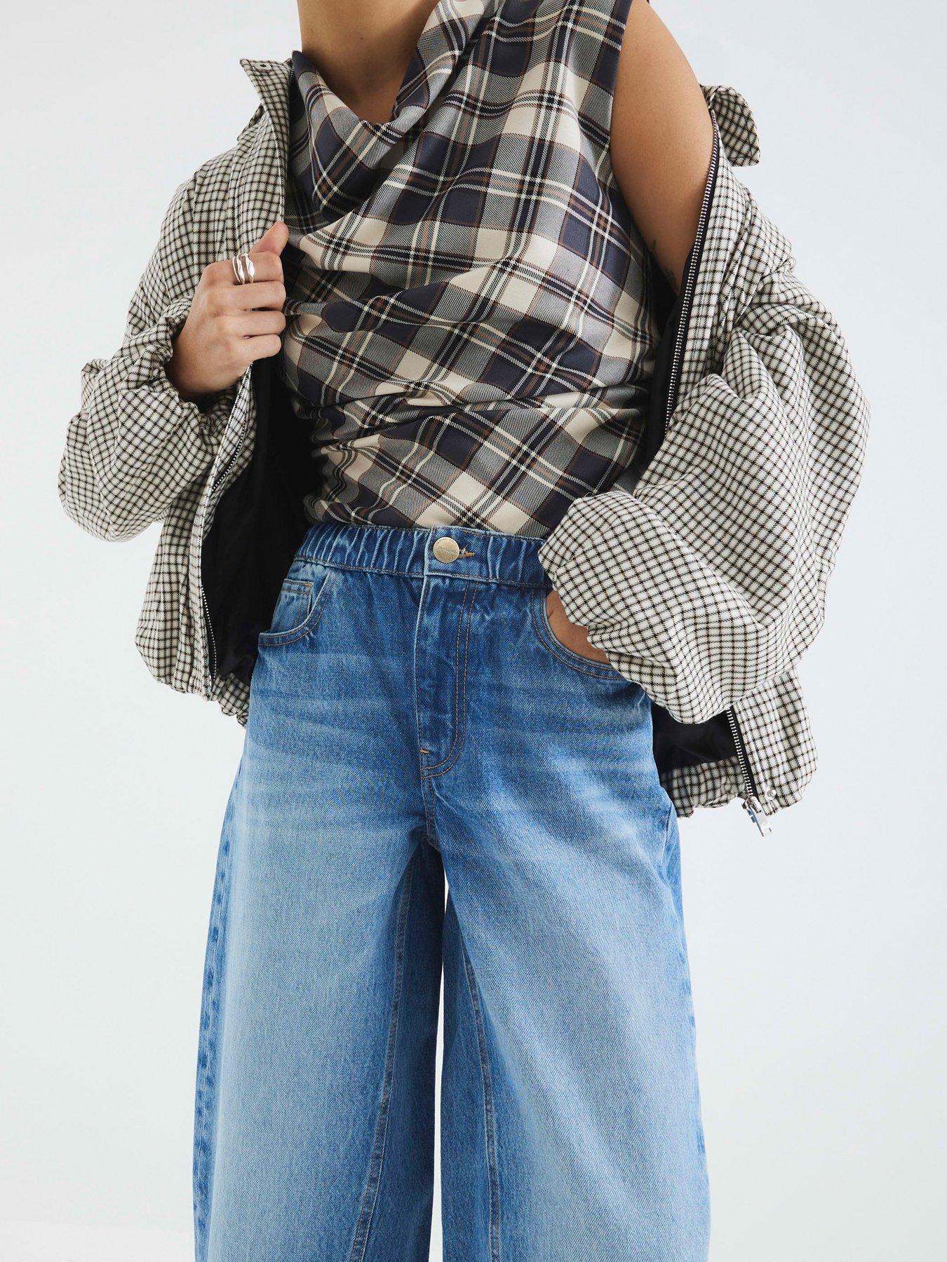 Image 5 of 5 of River Island Elasticated Barrel Jean - Medium Blue Denim