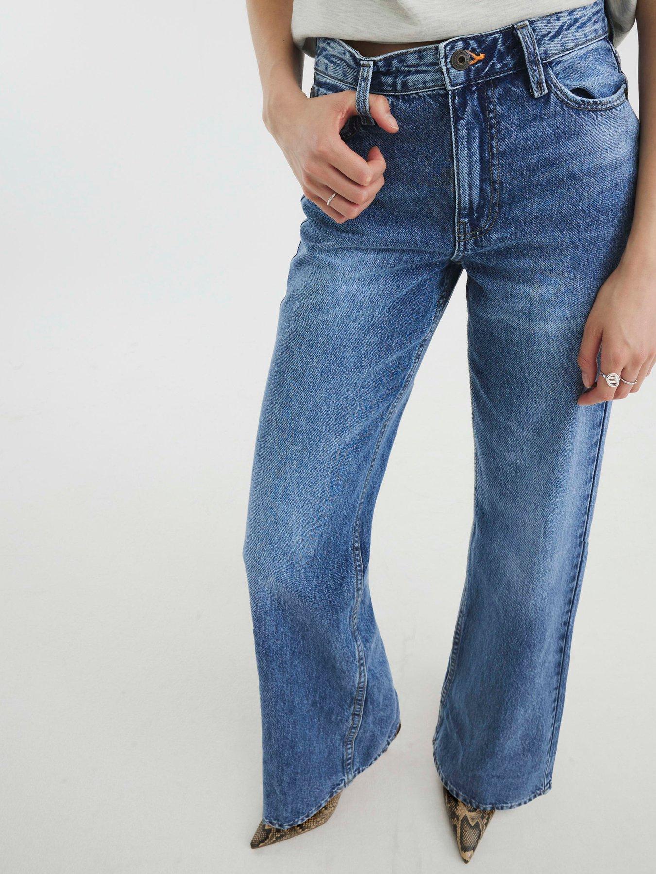 Image 2 of 4 of River Island Relaxed Straight Jean - Medium Denim