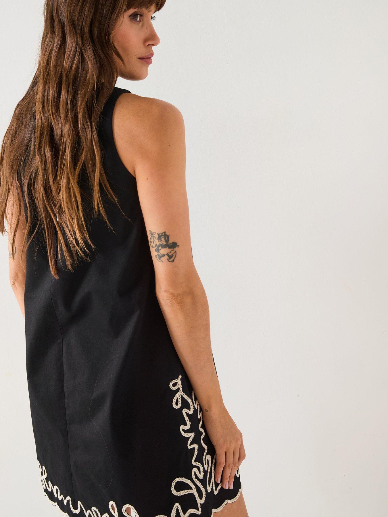 Image 6 of 6 of BOSS Dembrolai Embroidered Shift Dress - Black