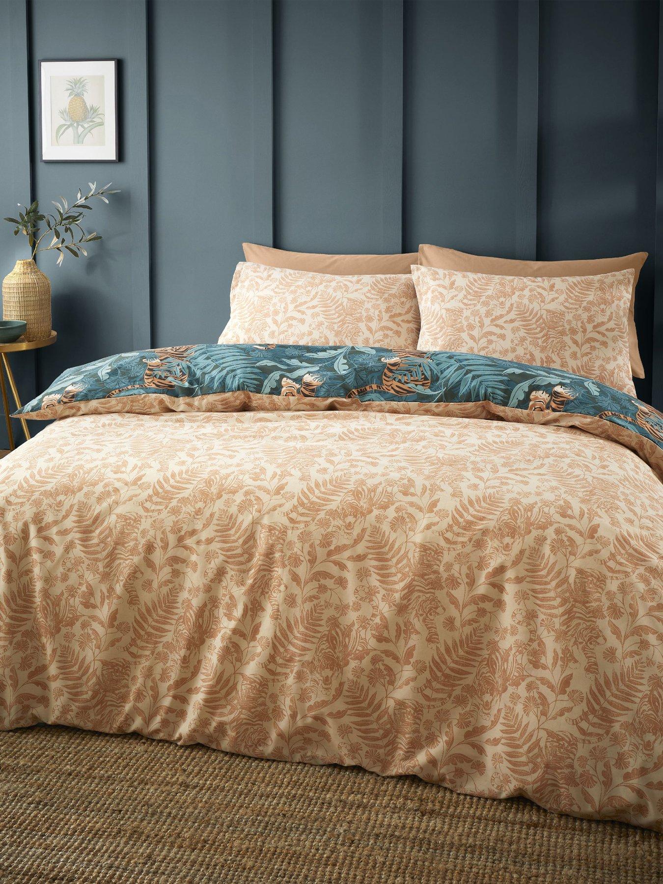 Image 3 of 5 of Catherine Lansfield Tropic Tiger Leaf Duvet Cover Set