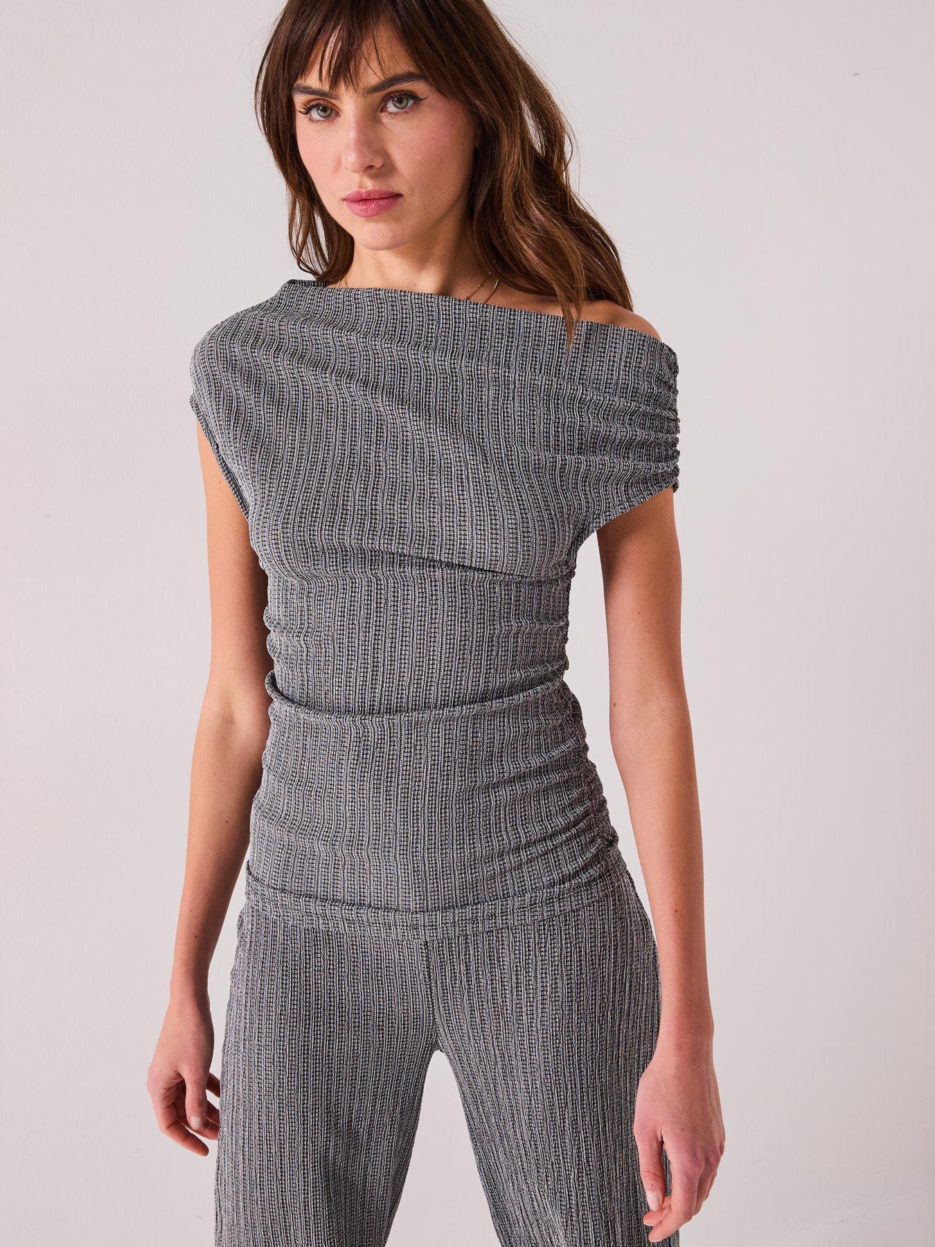 undefined Textured Asymmetric Top Co-Ord - Mono
