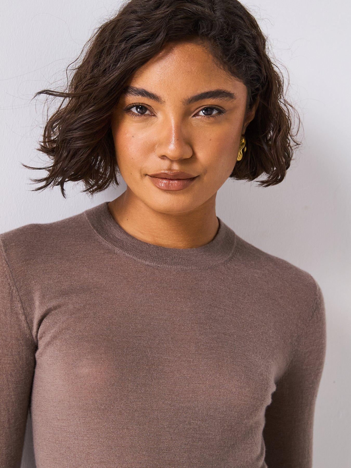 Image 5 of 6 of JOSEPH Round Neck Cashmere Jumper - Beige