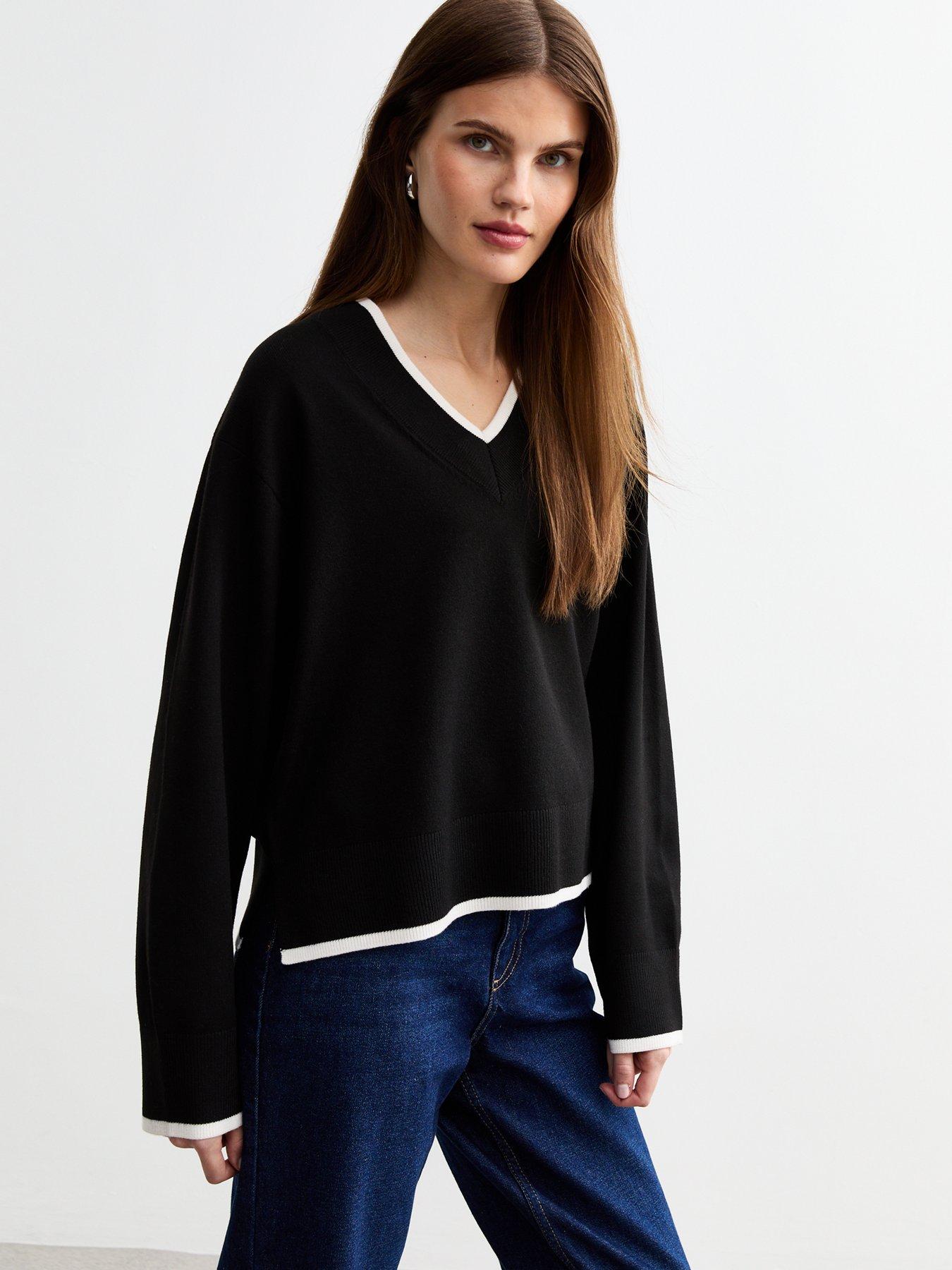 undefined Contrast Tipping V-Neck Jumper - Black