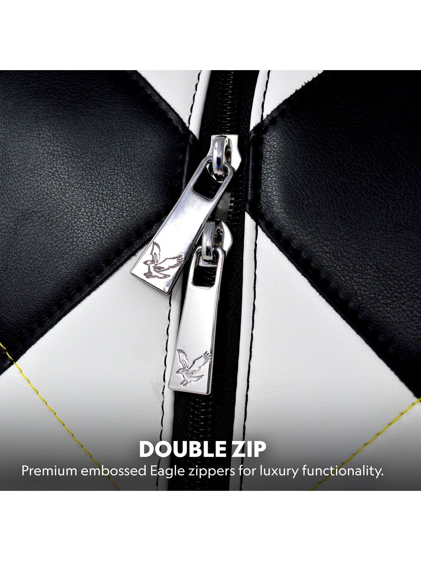 Image 4 of 7 of Lyle & Scott Golf Argyle Shoebag