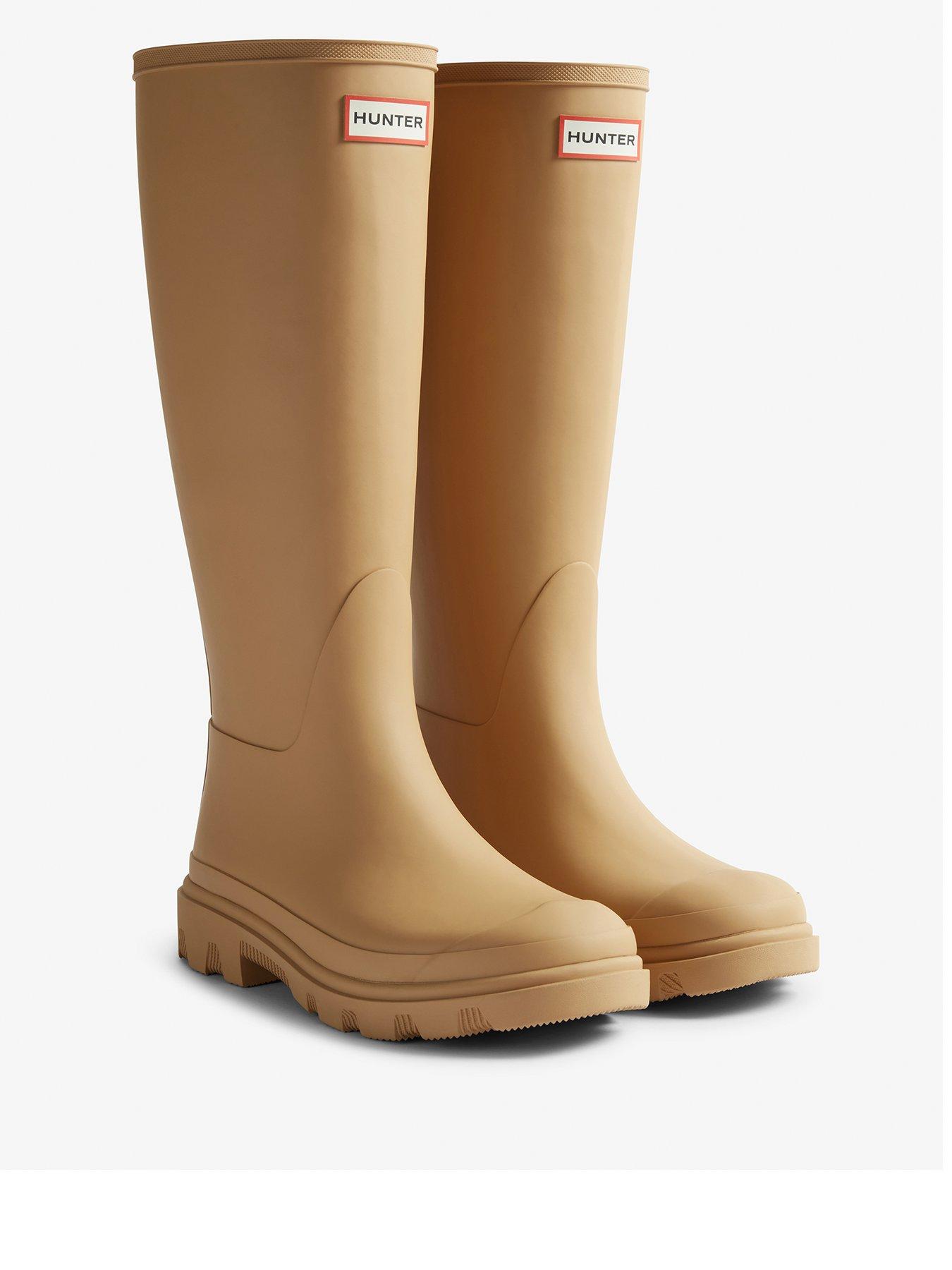 hunter-womens-downpour-tall-boot-biscuit
