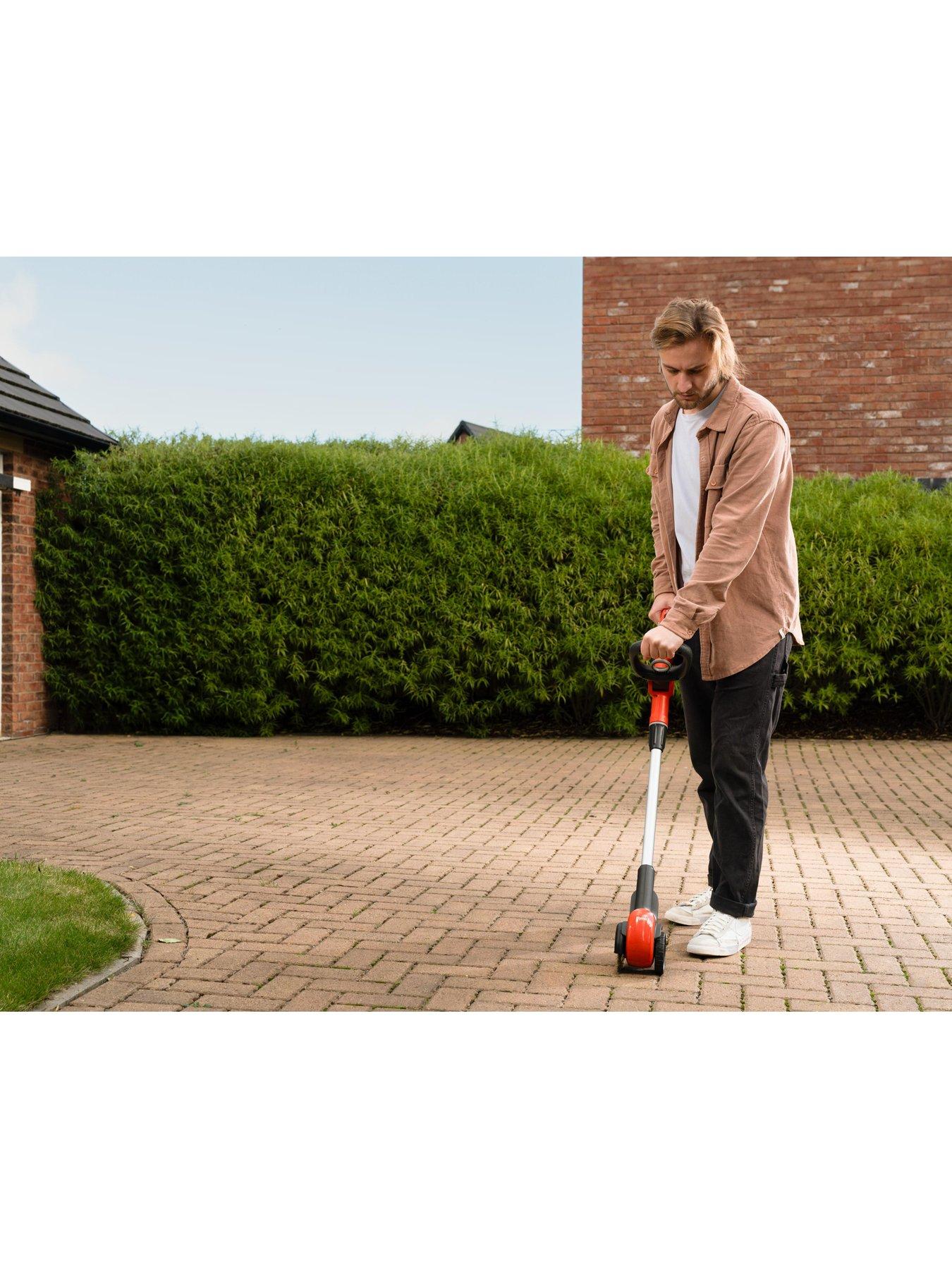 Image 7 of 7 of Flymo 18V EasiWeeder Cordless Weeding Brush