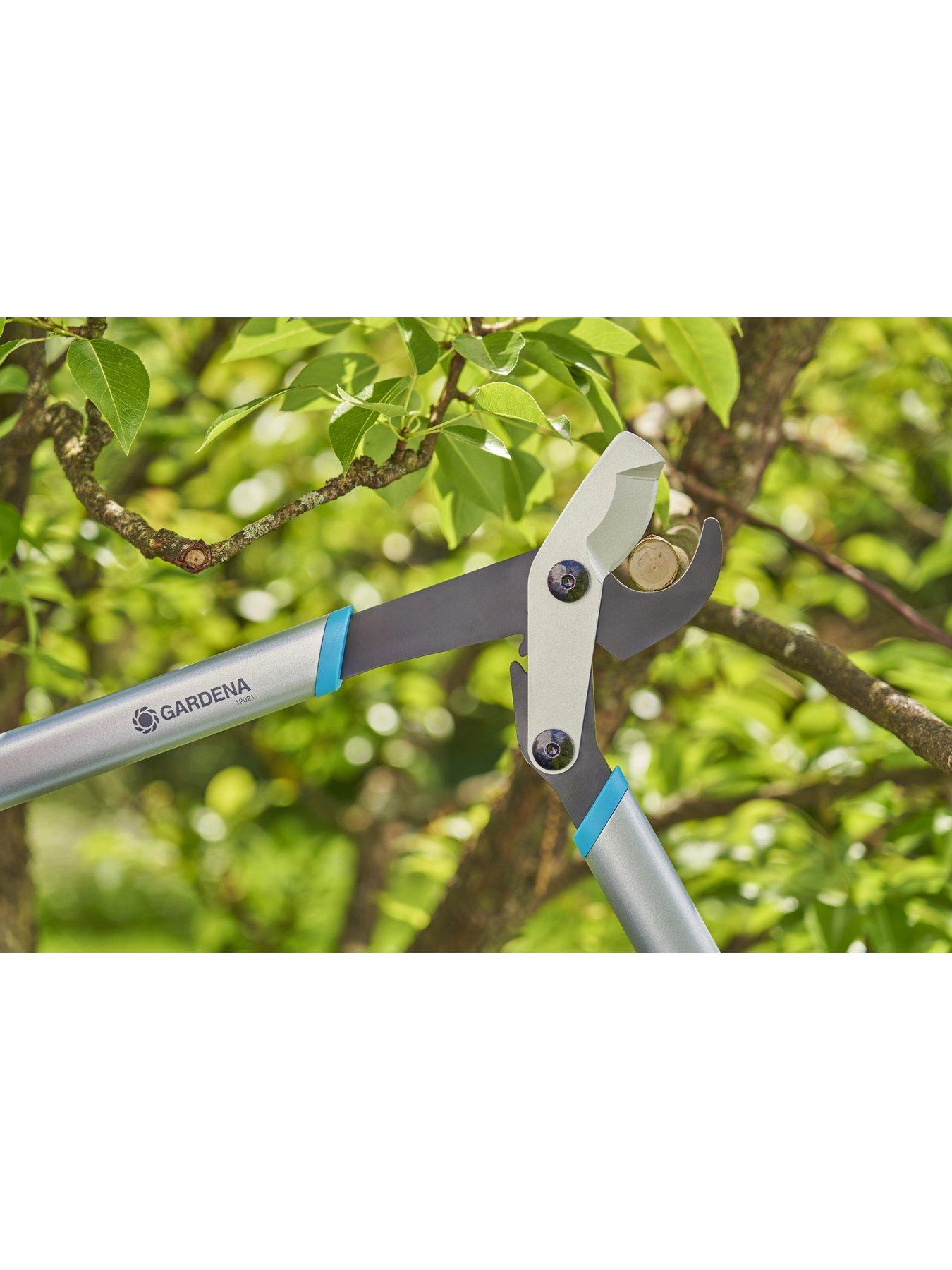 Image 6 of 6 of Gardena EnergyCut Bypass-Cut Tree Loppers + FREE Gloves, Powerful, Precise Cutting for Green Wood