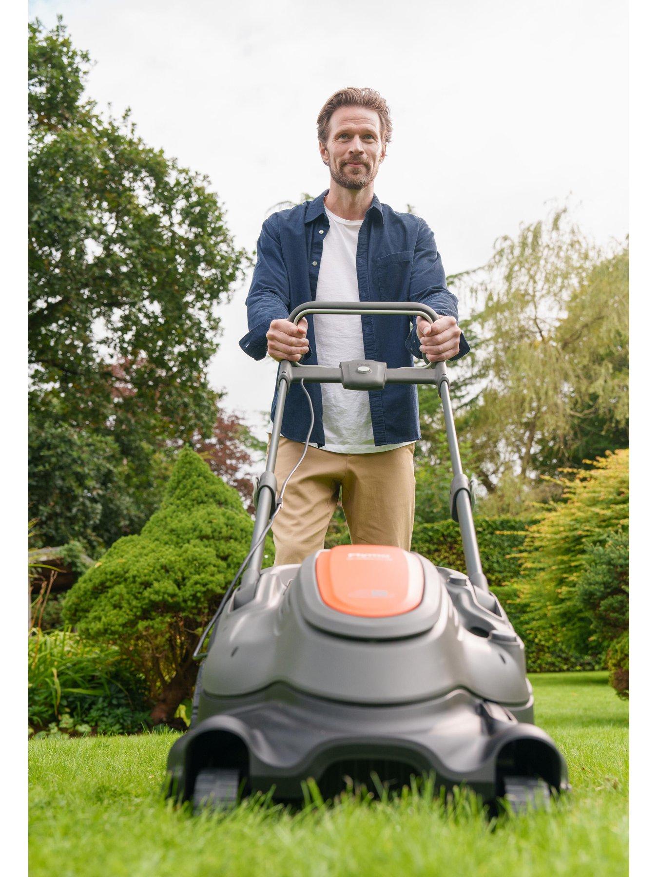 Image 6 of 7 of Flymo 36V UltraMow Duo 460 Cordless Lawnmower