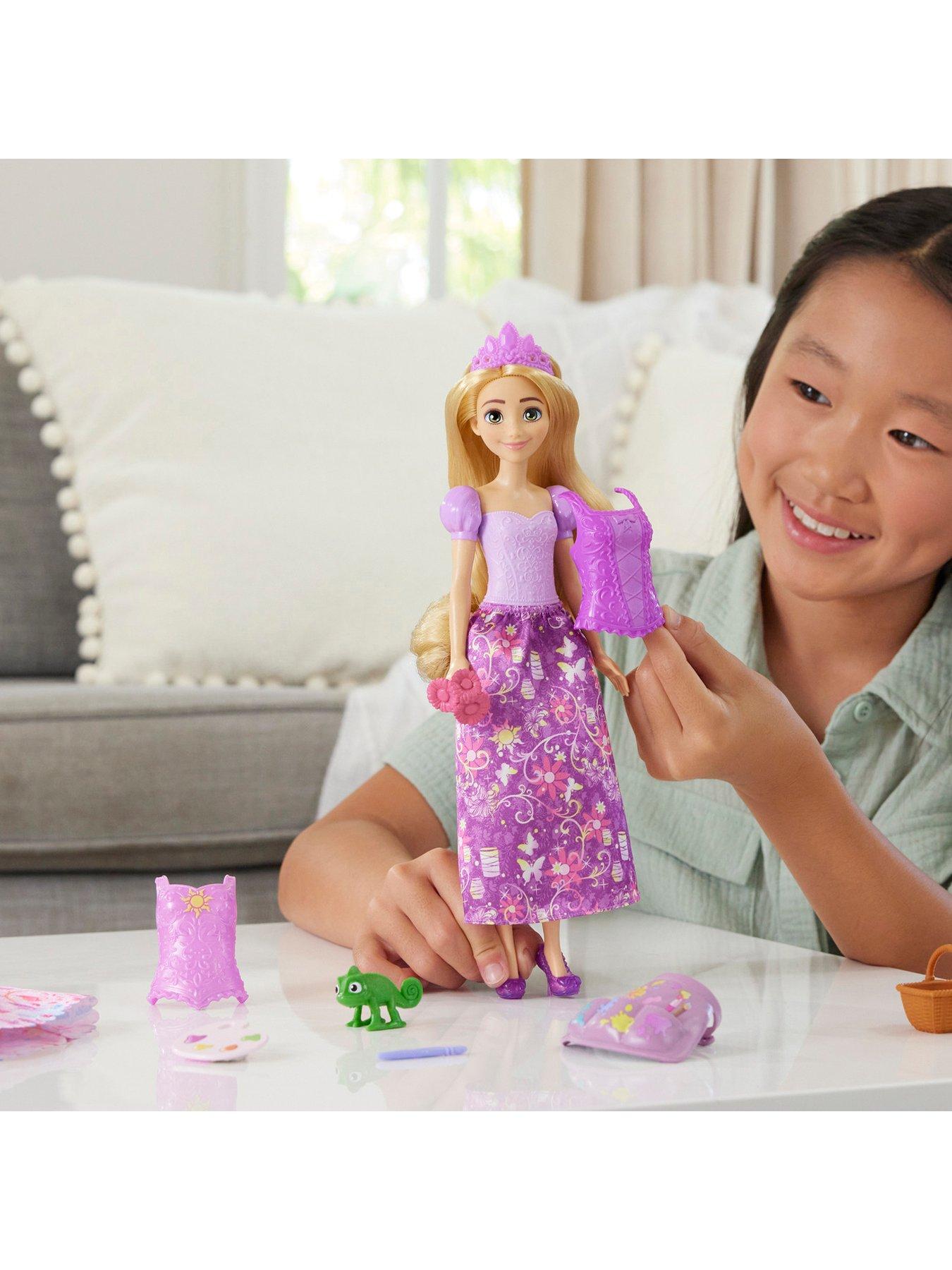 Image 2 of 7 of Disney Princess Fashion Storytelling Rapunzel