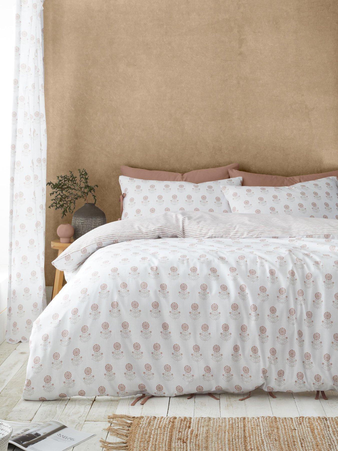 Image 3 of 7 of Pineapple Elephant Elephant Woodblock Floral Duvet Cover Set