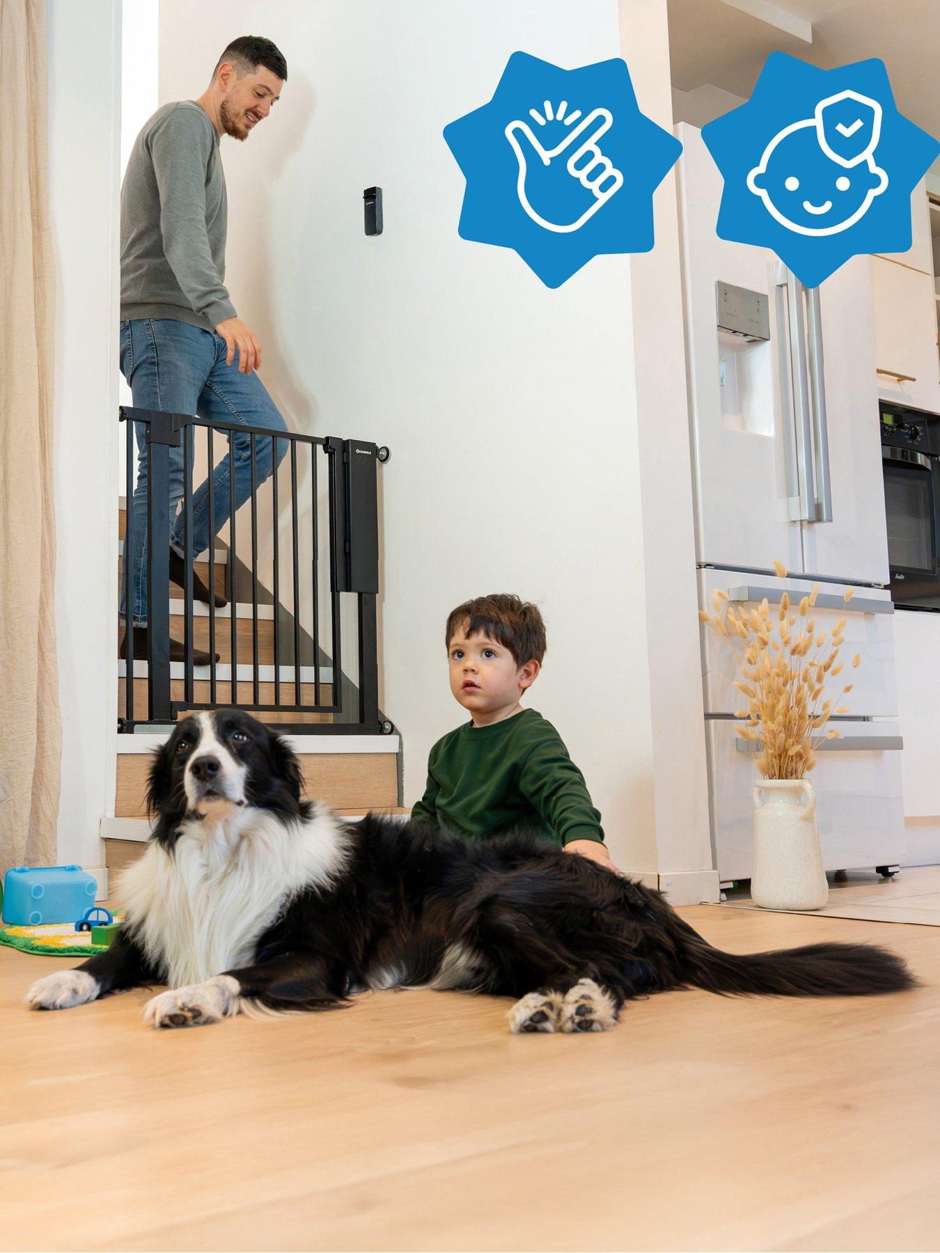 Badabulle Safe  &  Pass Automatic Sensor Unlocking Hands free Safety Gate