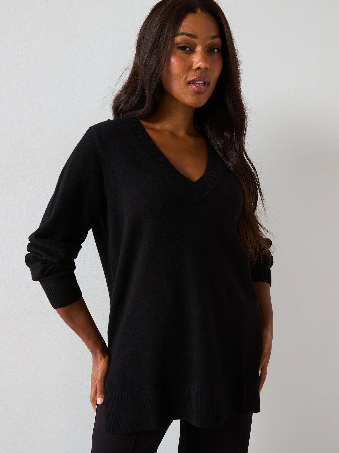 Image 4 of 6 of V by Very Curve Classic Comfort V Neck Split Hem Longline Jumper - Black