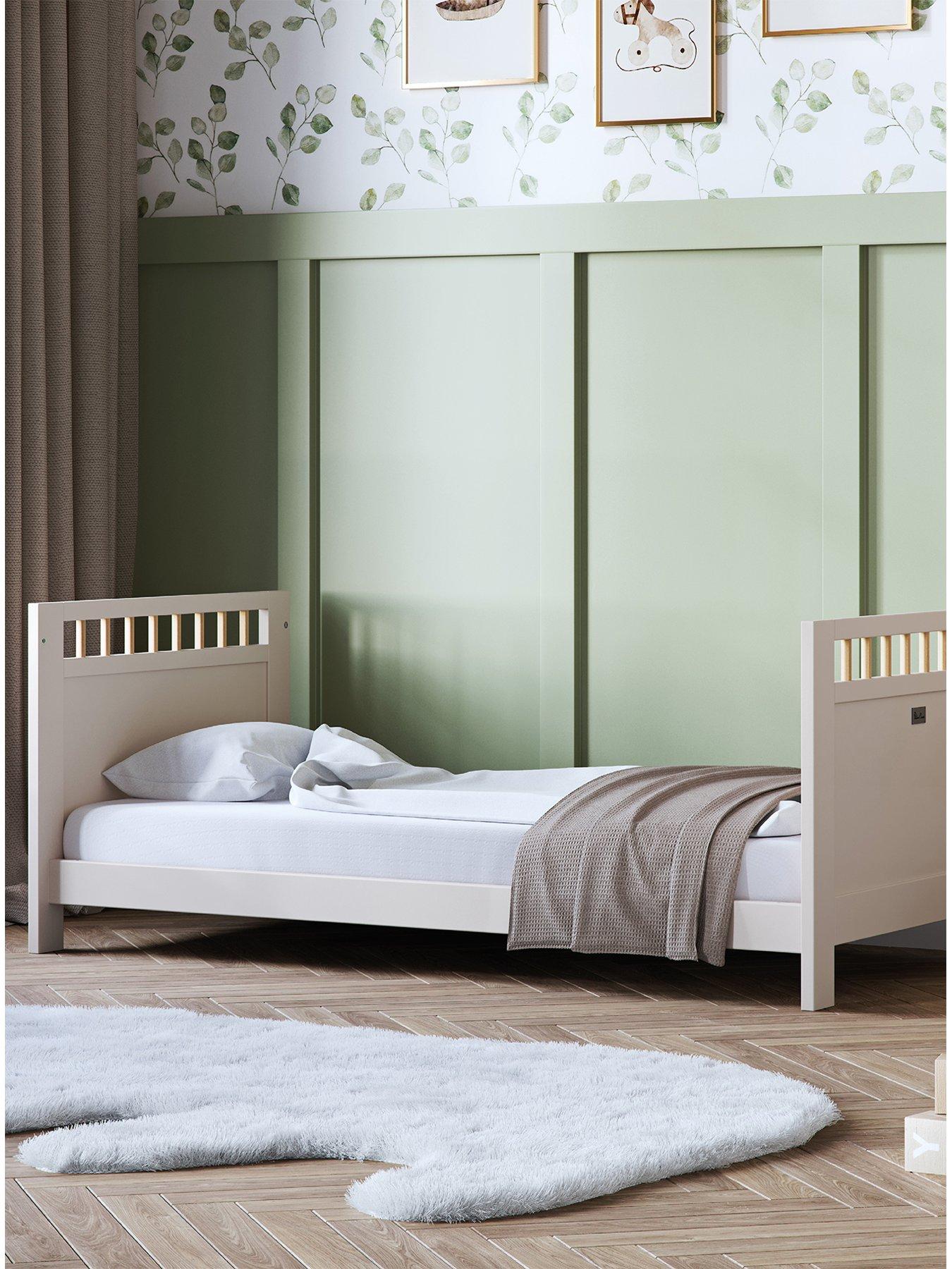 Image 4 of 8 of Silver Cross Seville - 4 piece set with Truefit&nbsp;Mattress