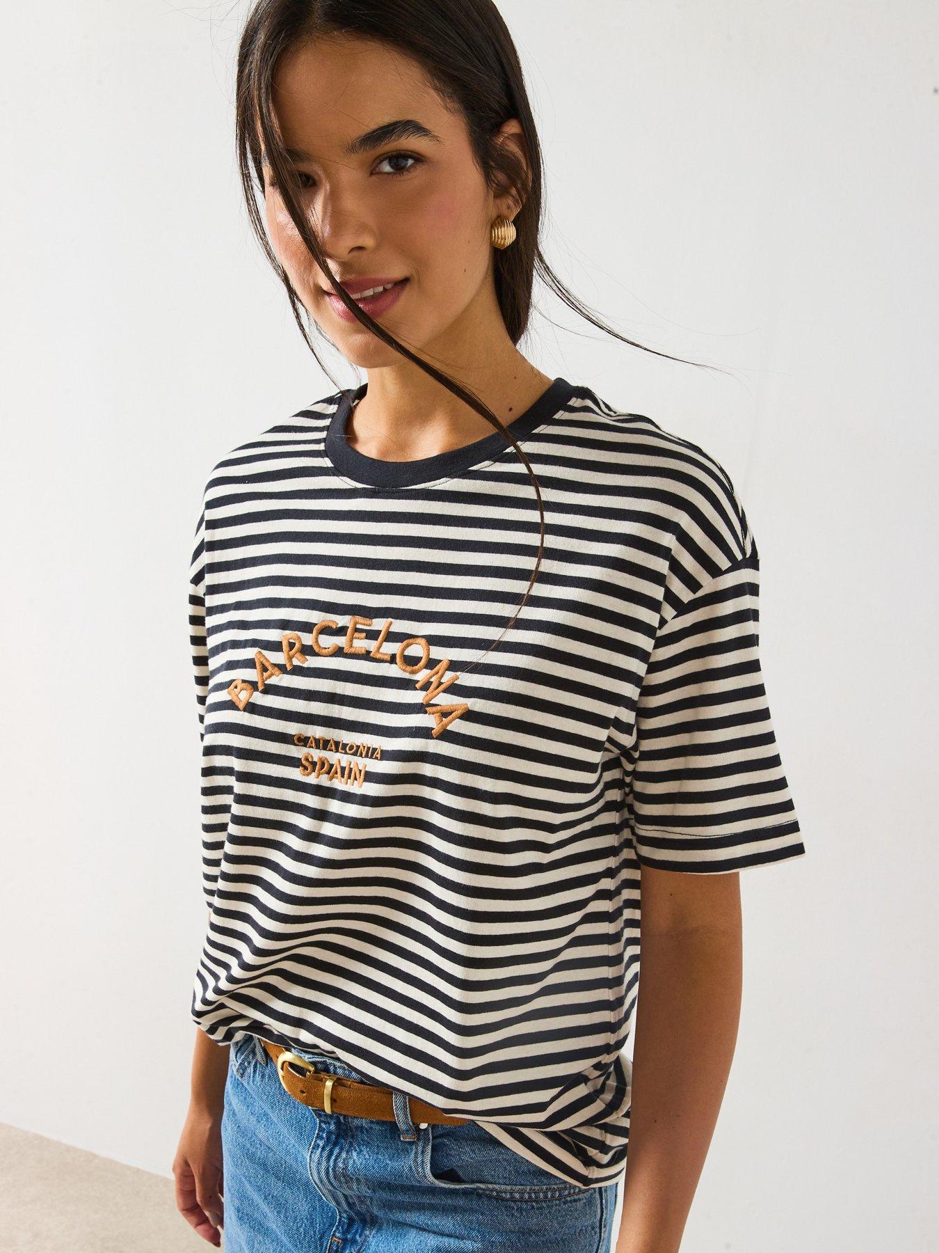 V by Very Oversized Graphic T-Shirt - White