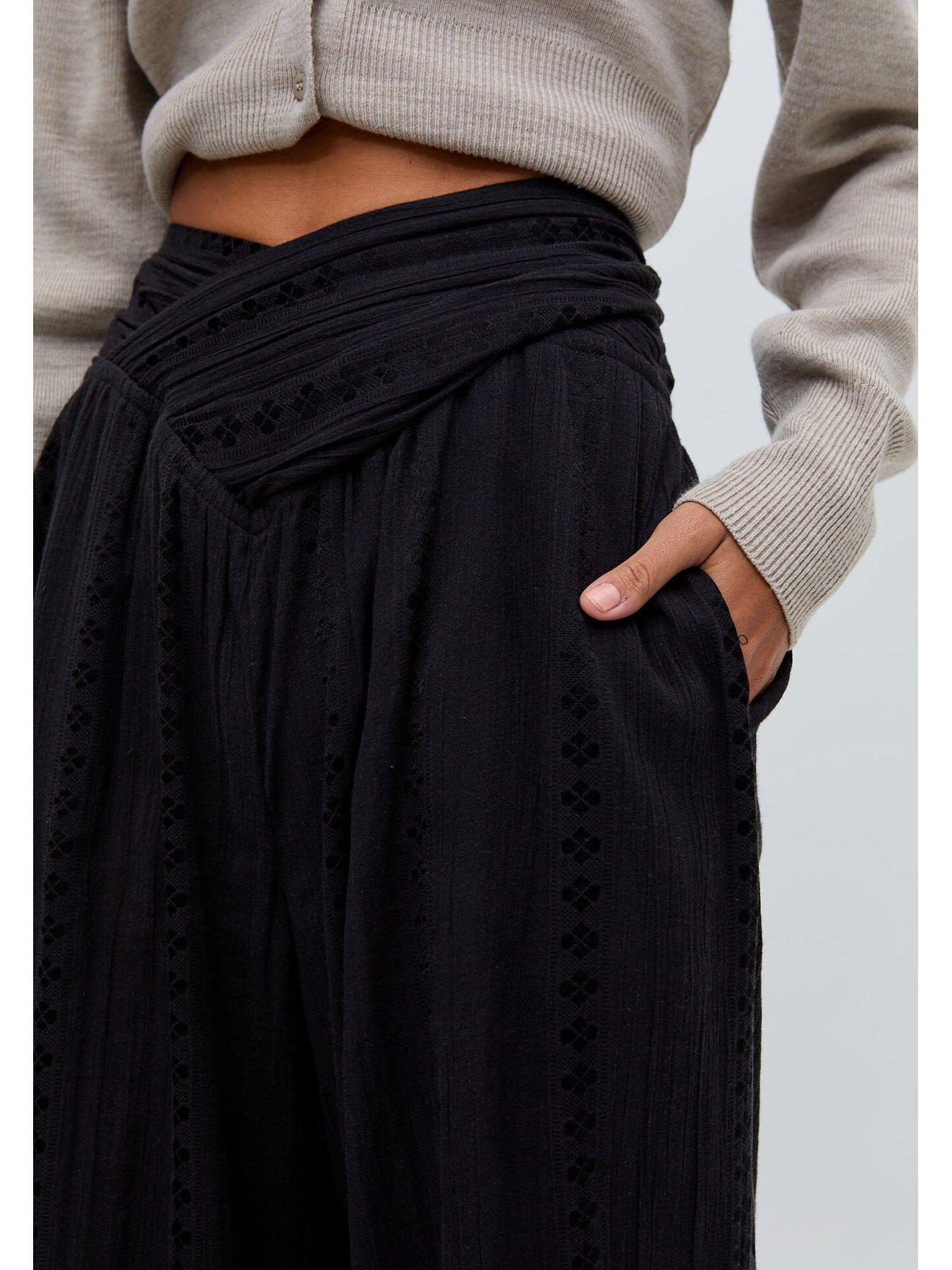 Image 4 of 6 of Raffya Farrah Wide Leg Jacquard Trouser - Black