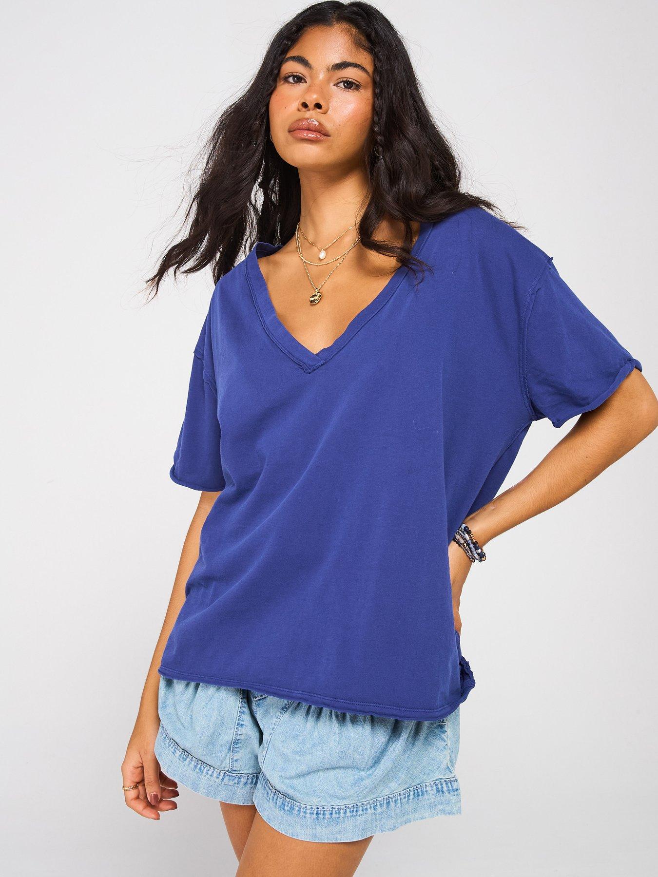 undefined Nina Tee V