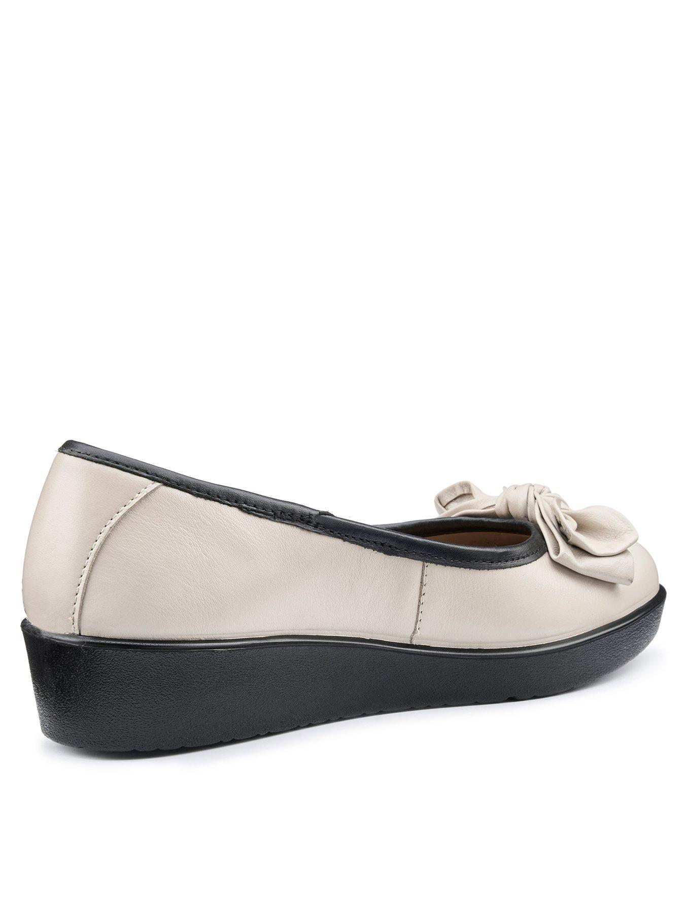 Image 3 of 4 of Hotter Jade Wedge Pump Shoe - Cream