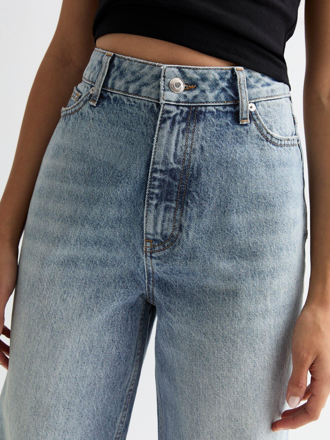 Image 4 of 6 of New Look Blue Relaxed Turn Up Wide Leg Jeans
