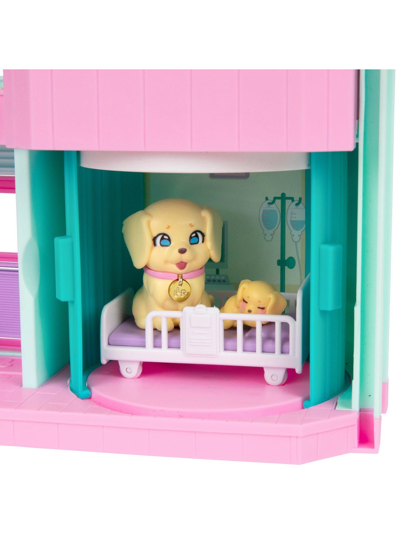 Image 7 of 7 of Little Live Pets Mama Surprise Families S1 Baby Care Clinic