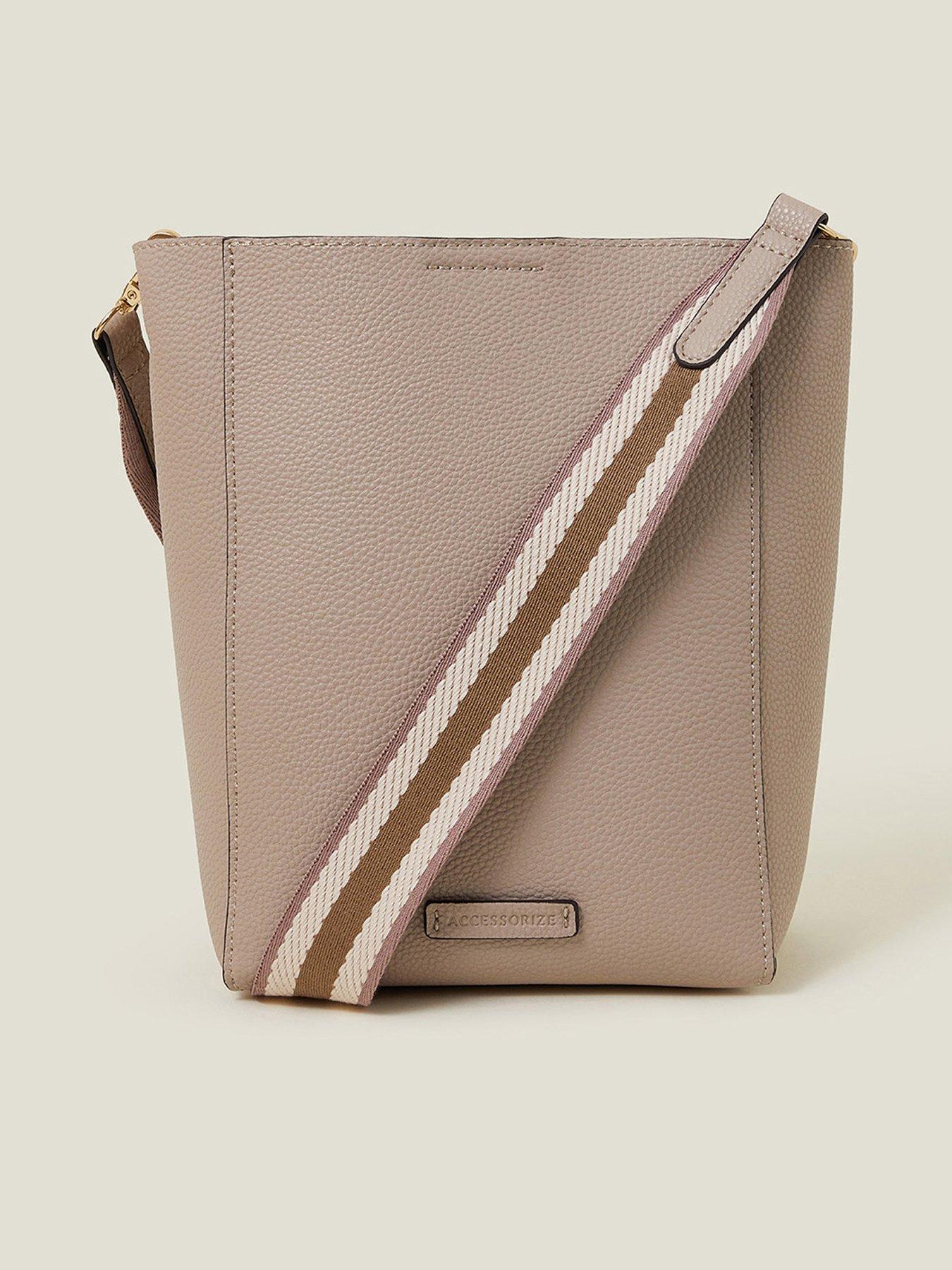 undefined Faith Bucket Bag - Nude