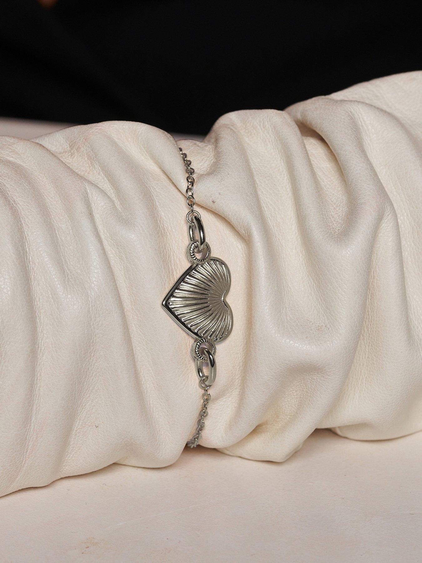 Image 2 of 3 of Hot Diamonds Essence Heart Bracelet