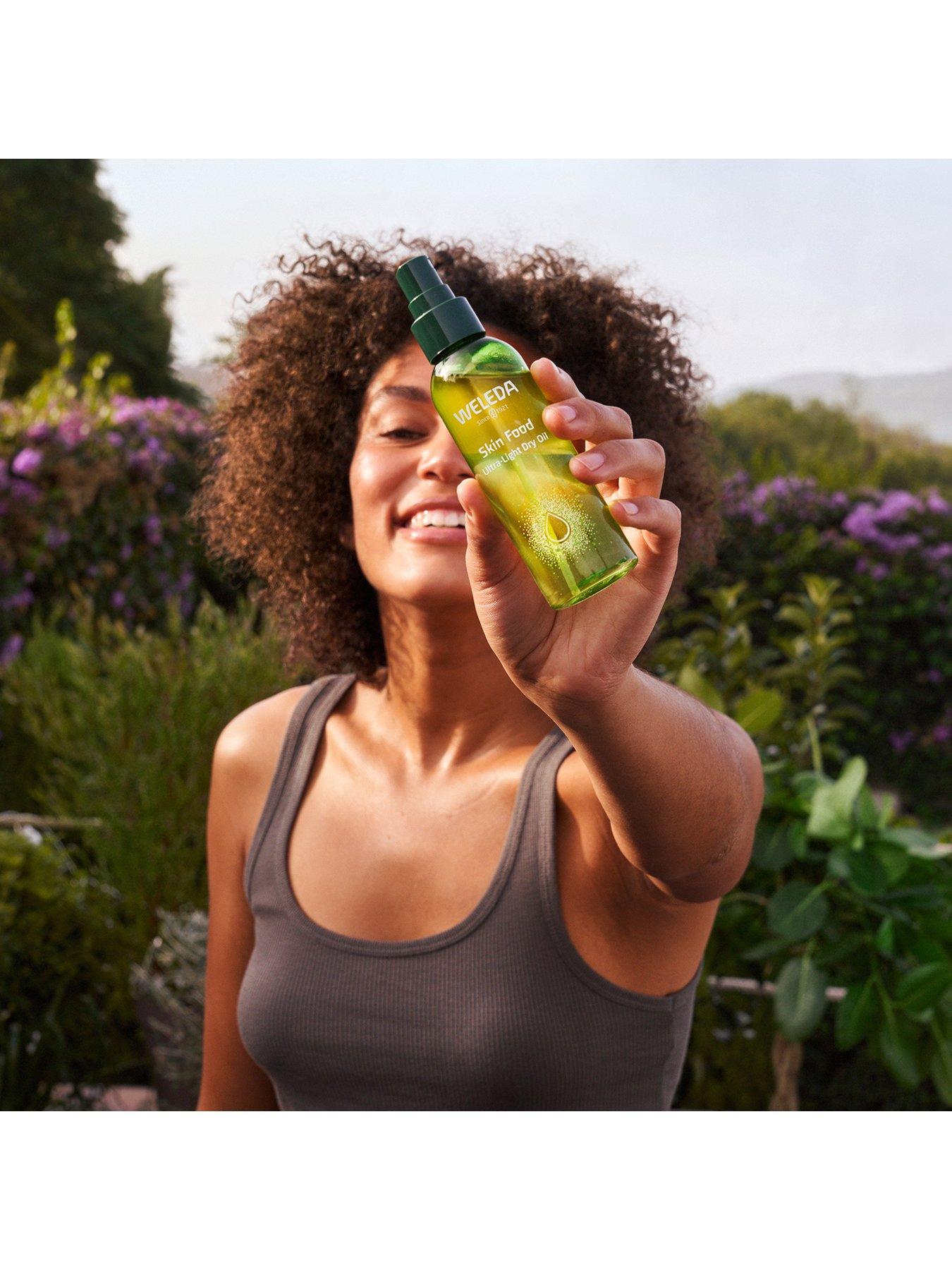 Image 3 of 4 of Weleda Skin Food Ultra-Light Dry Oil