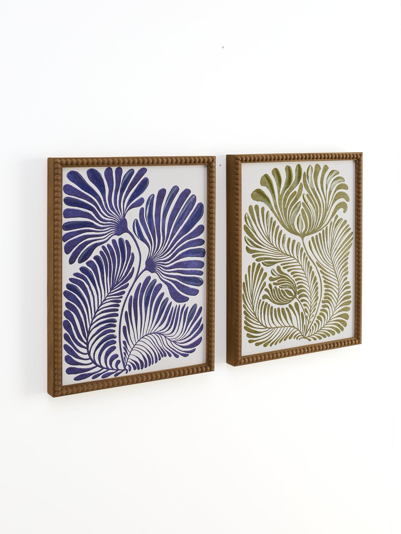 Image 3 of 7 of The Very Collection Set of 2 Botanical Prints with Bobbin Edge Frame 40x50cm - FSC &reg; Certified