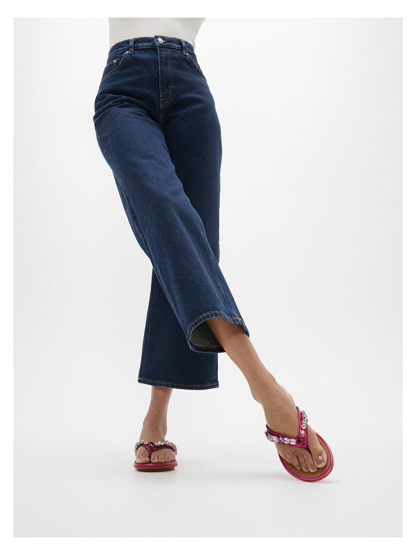 Image 5 of 5 of FitFlop Gracie Jewel-deluxe Metallic-leather Flip-flops - Metallic Wild Raspberry