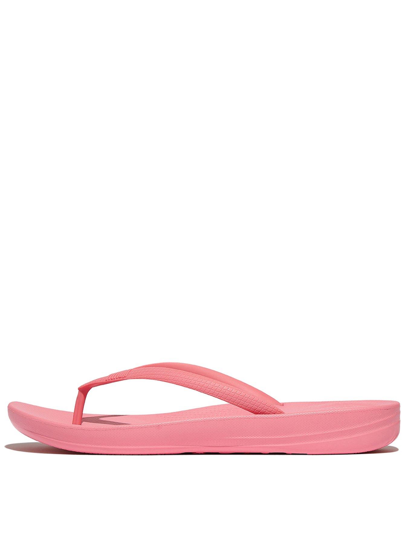 FitFlop Iqushion Ergonomic Flip-flops - Pink Perfect