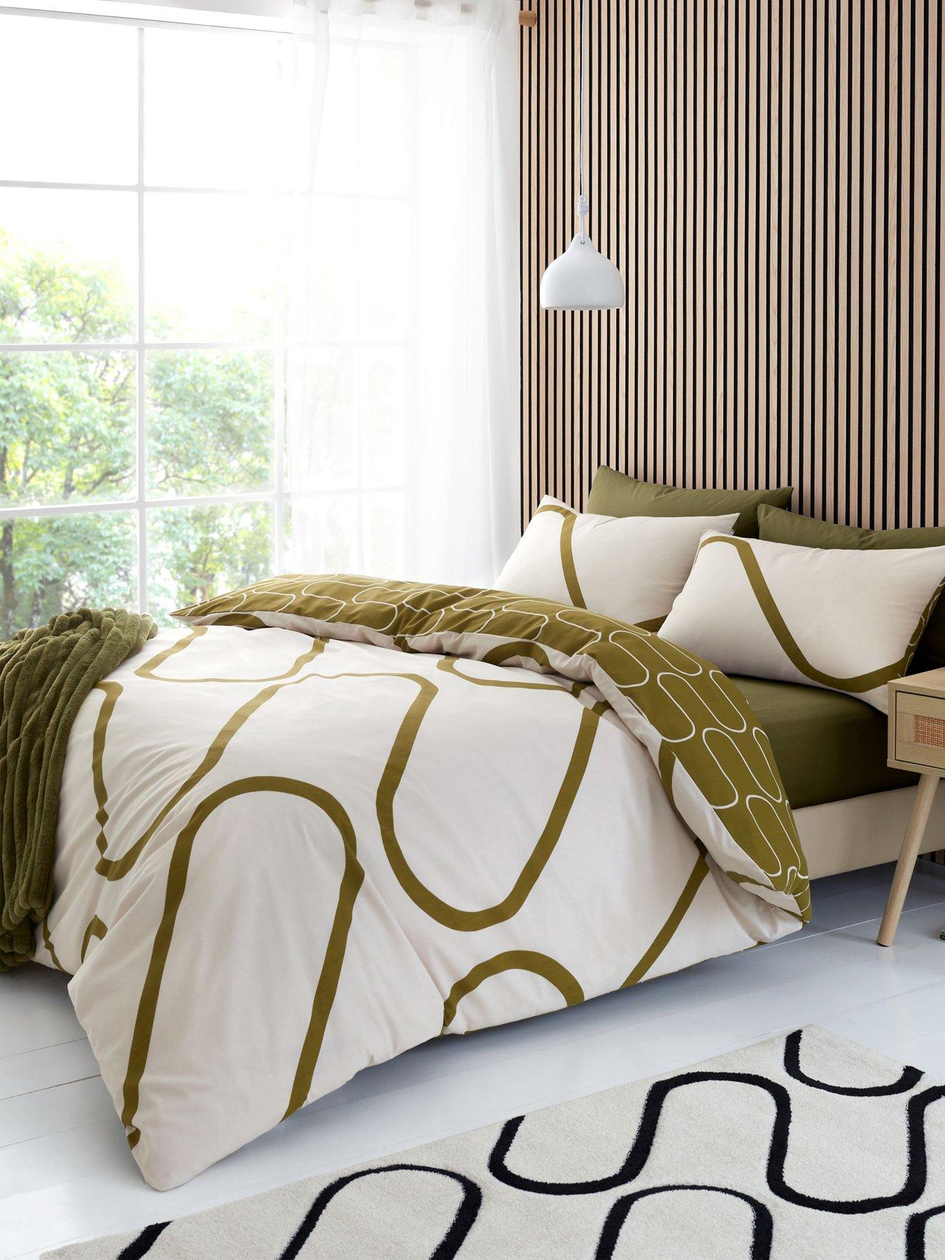 Catherine Lansfield Linear Curve Geometric Duvet Set - Olive