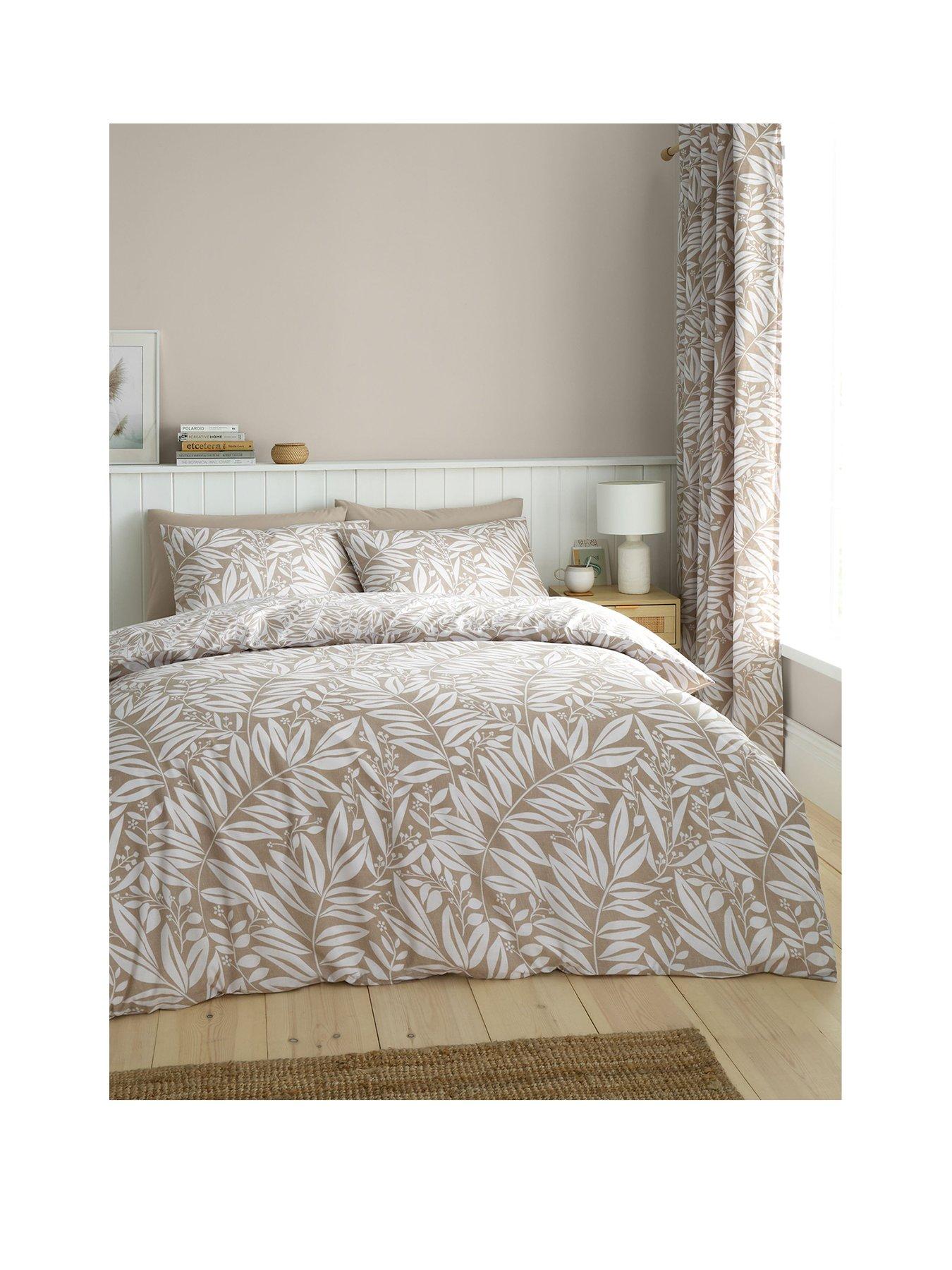 Image 2 of 6 of Catherine Lansfield Sorrel Leaf Duvet Cover Set in Natural